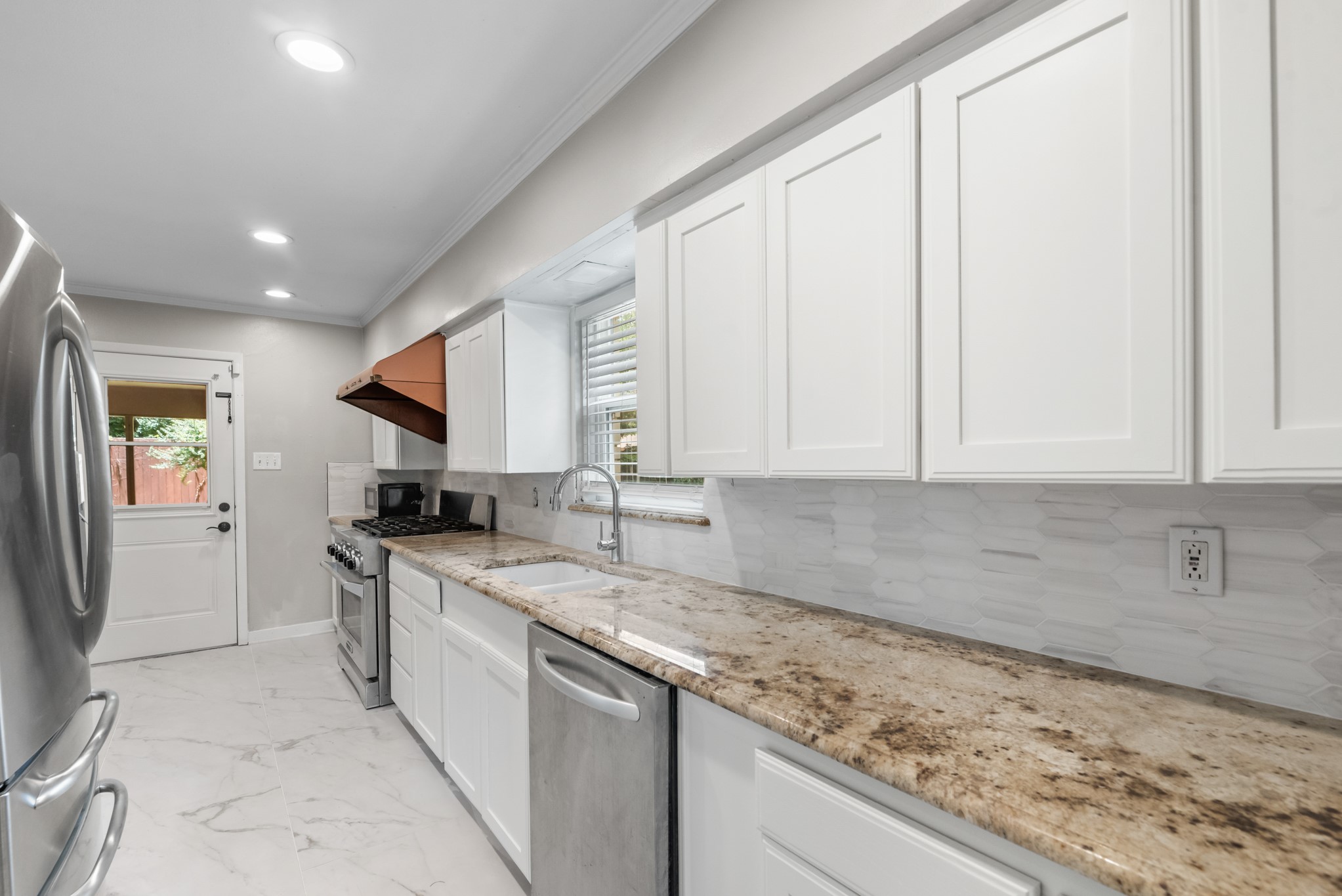 7405 Fenton Drive