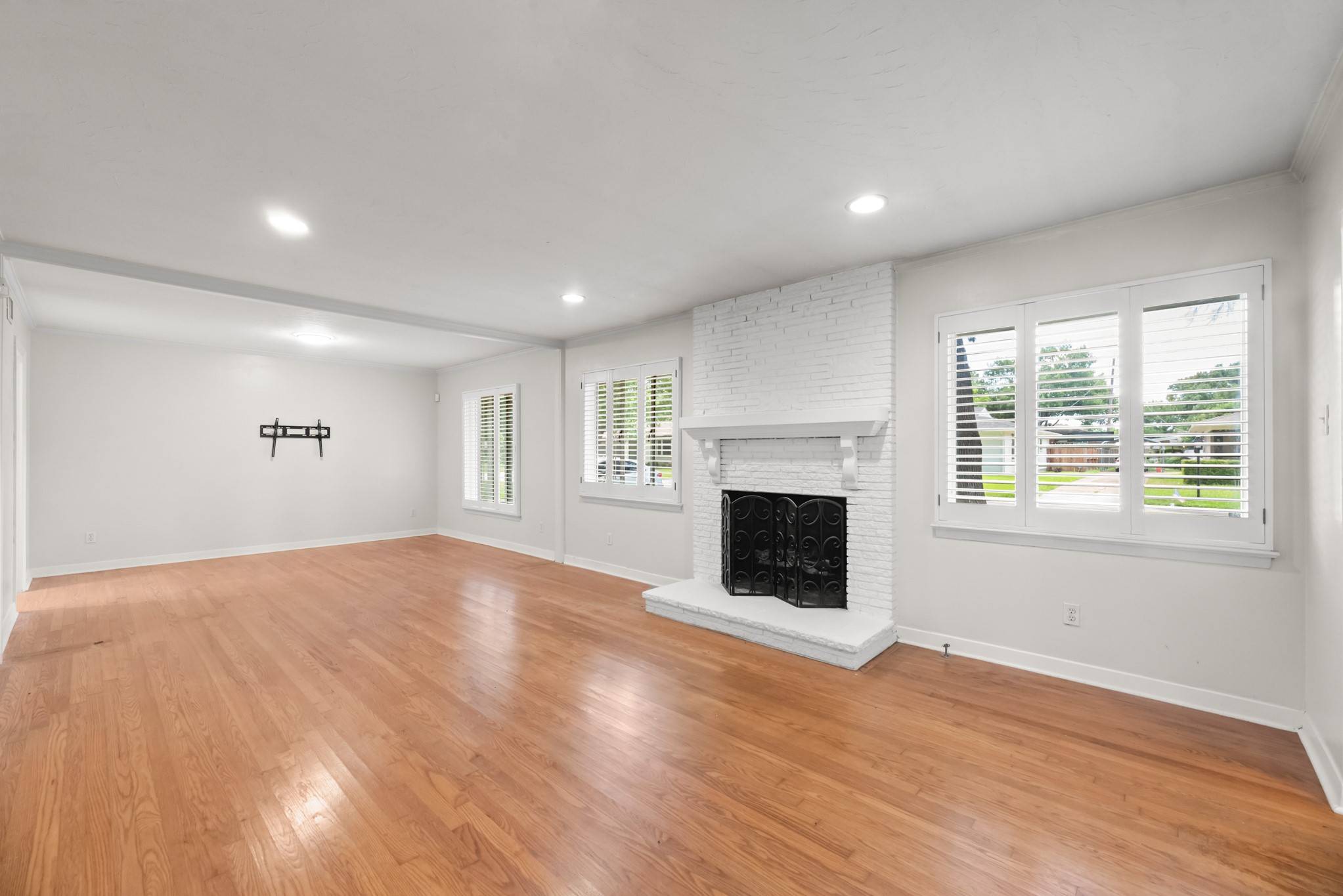 7405 Fenton Drive
