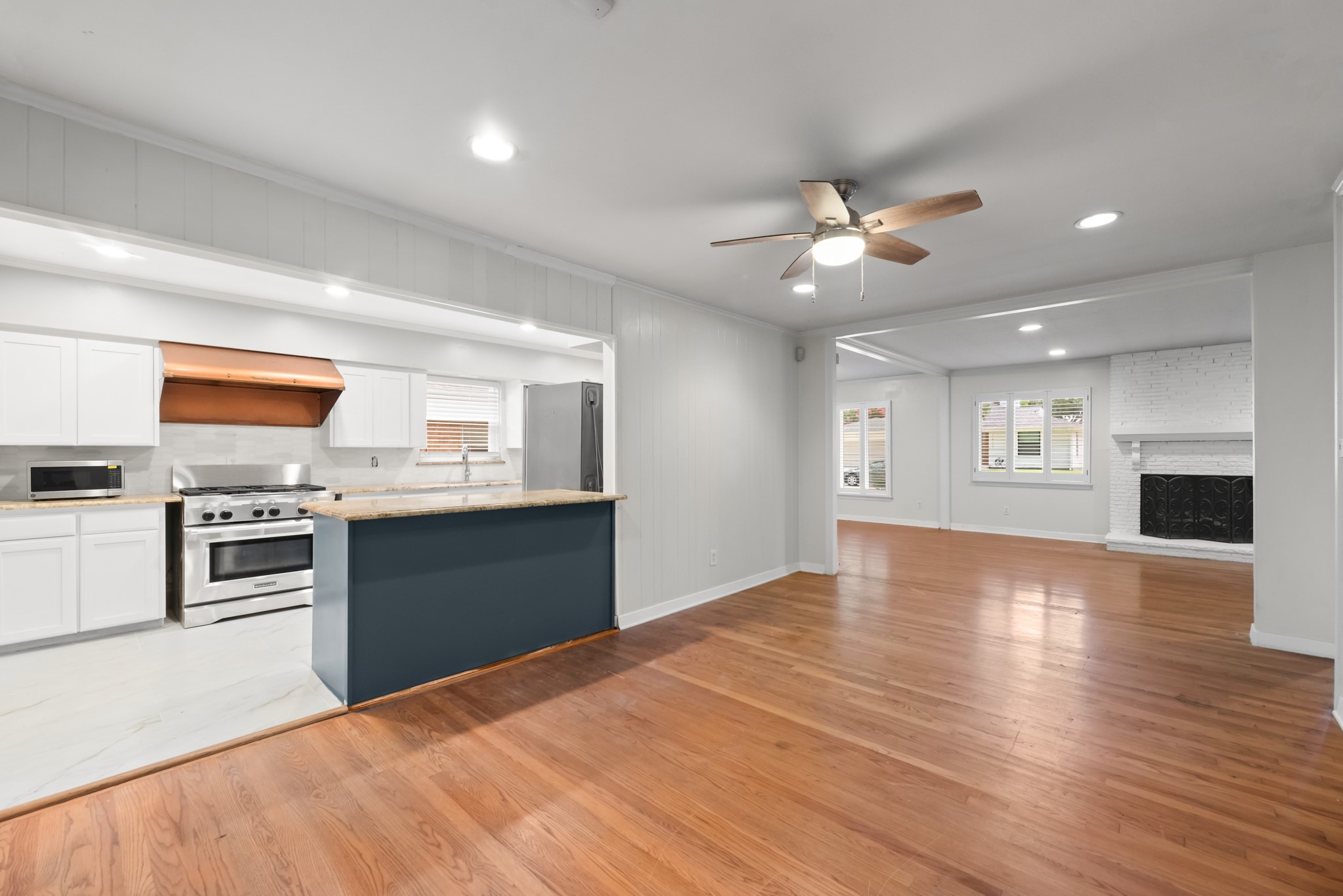 7405 Fenton Drive