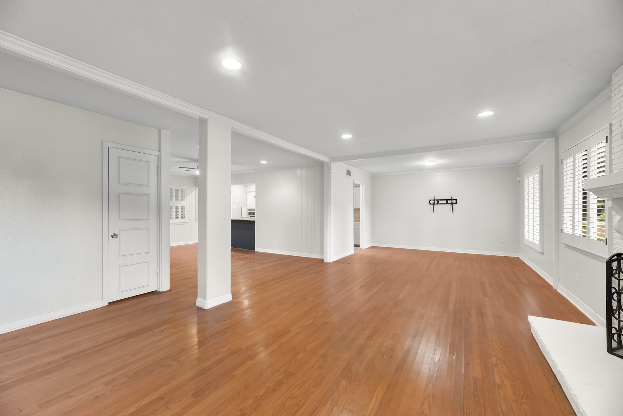 7405 Fenton Drive