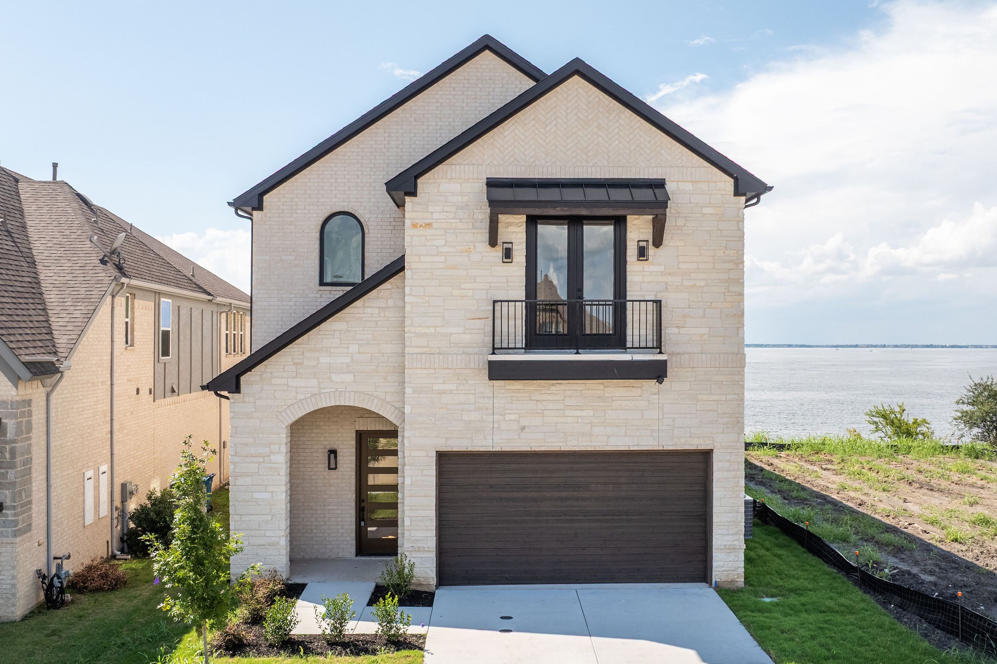 18015 Lake Ray Hubbard Drive