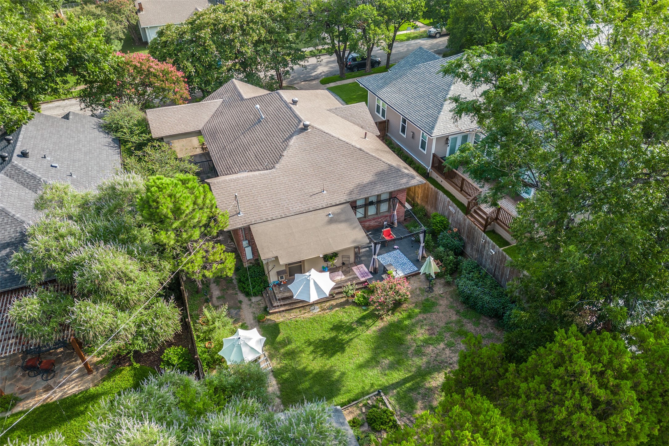 5526 Bonita Avenue