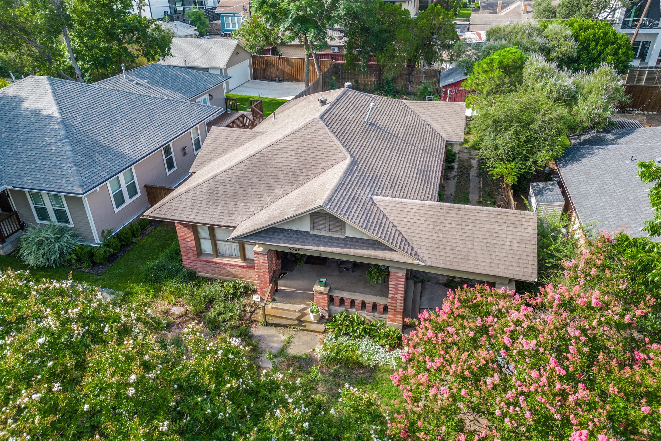 5526 Bonita Avenue