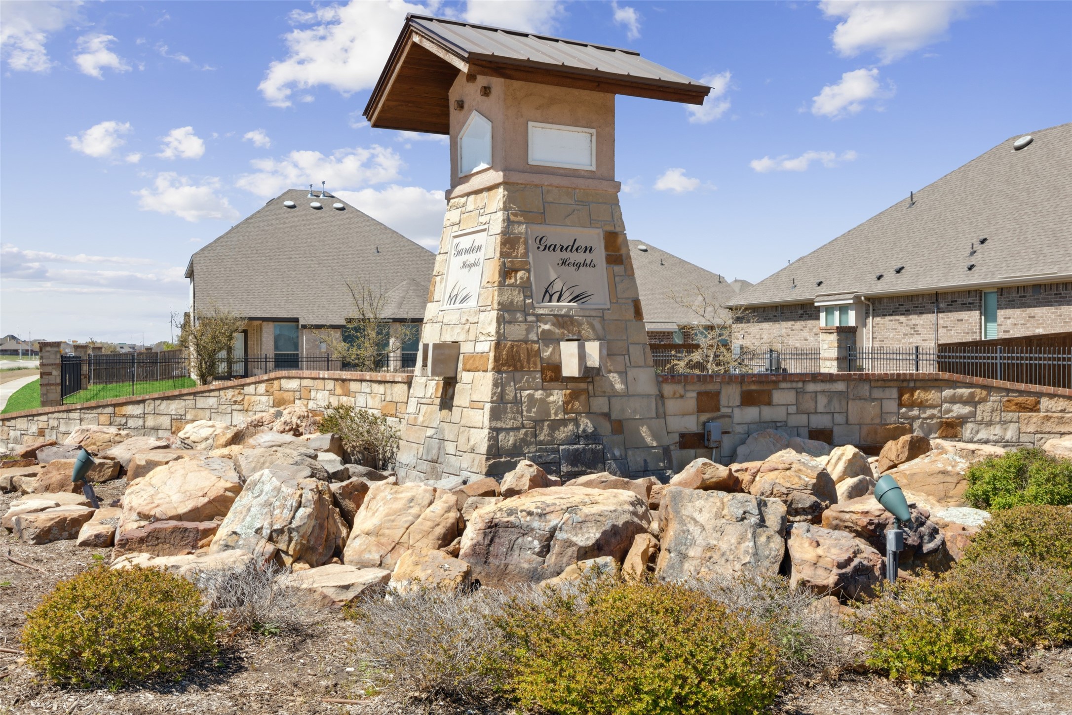 4600 Periwinkle Drive