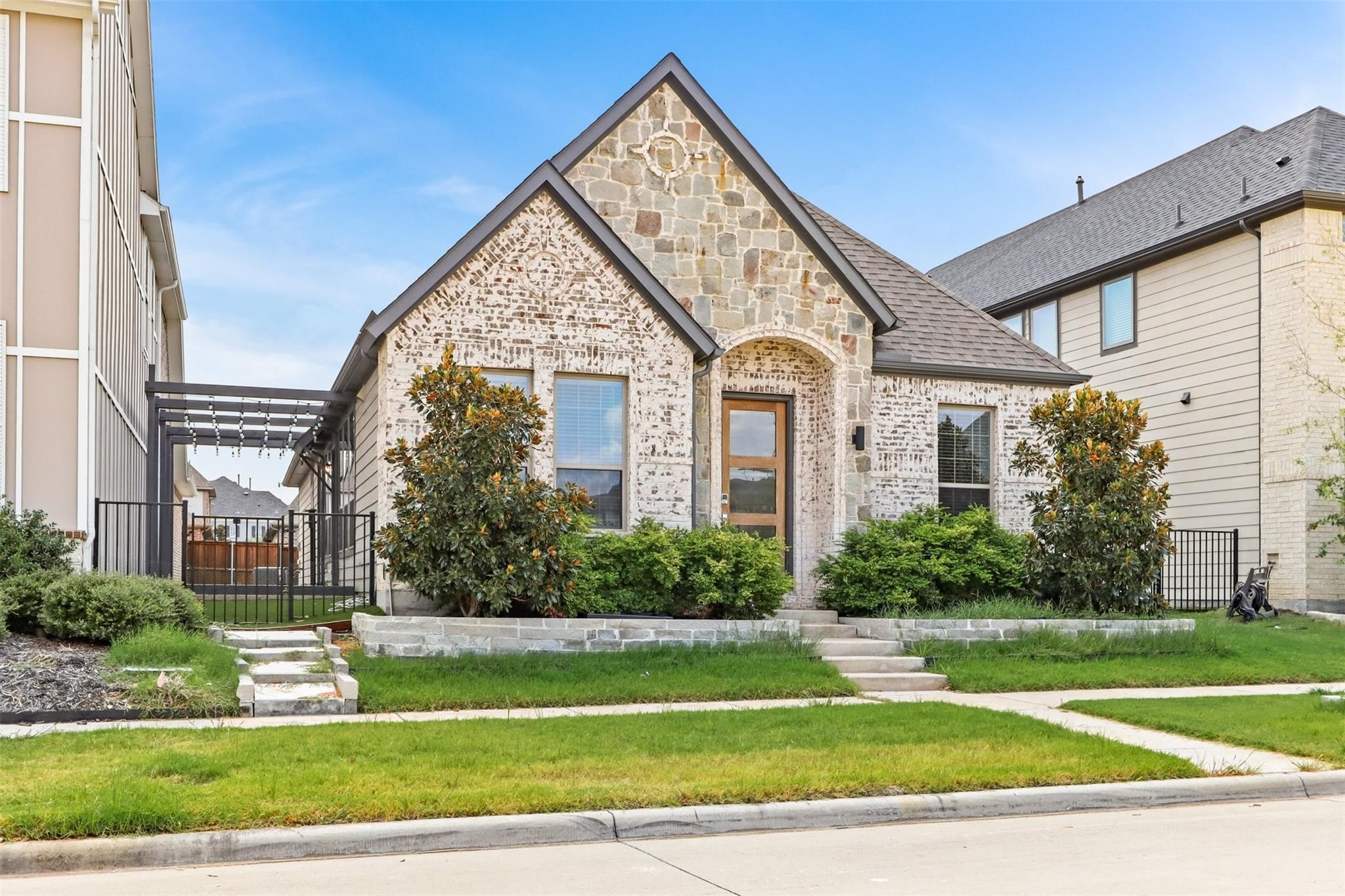 4307 Curtiss Drive