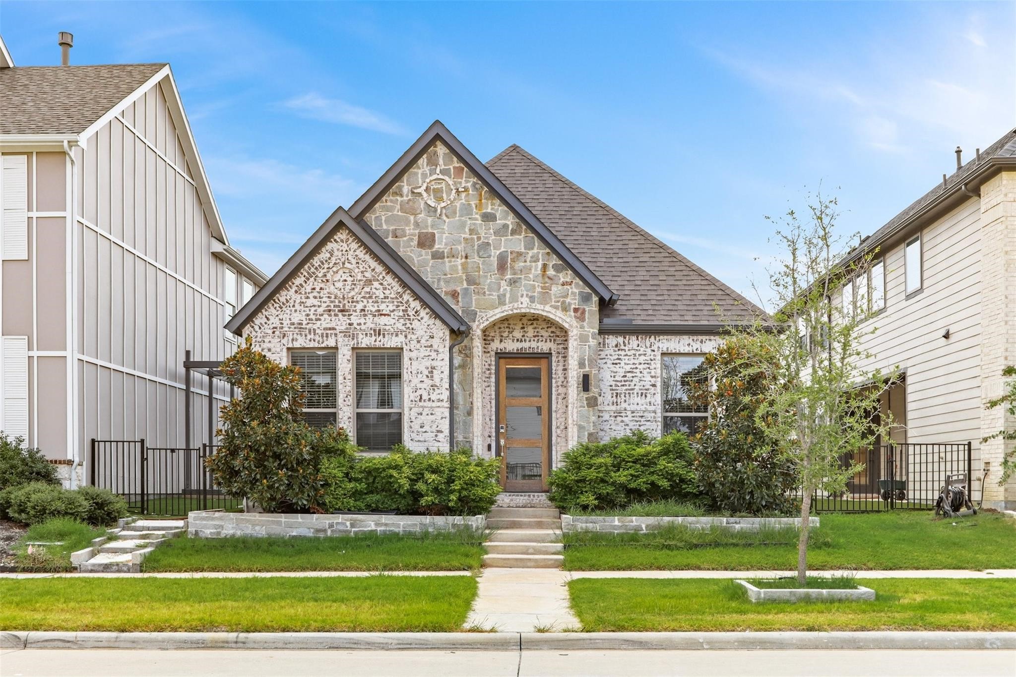 4307 Curtiss Drive