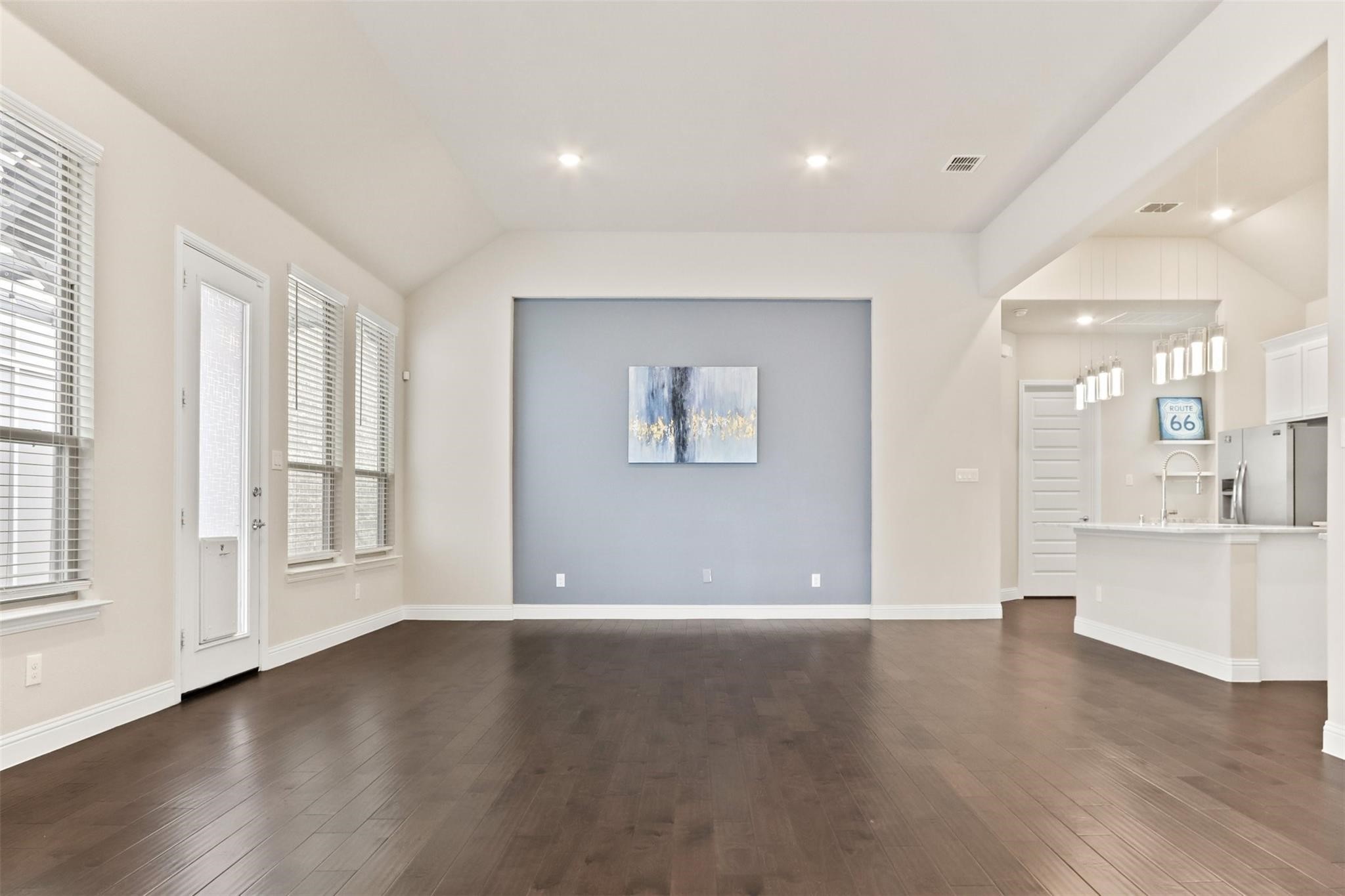 4307 Curtiss Drive