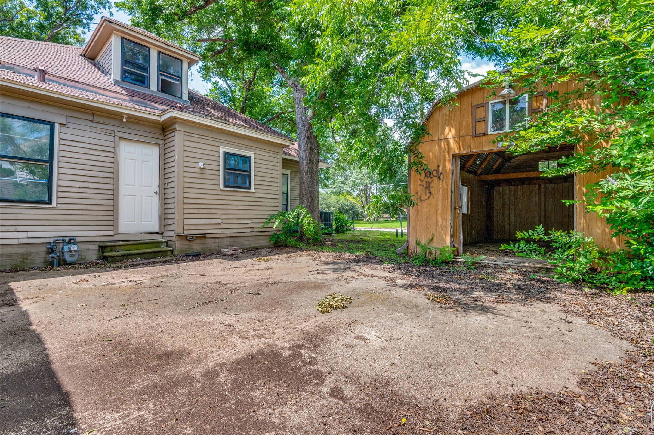 408 W Decatur Street