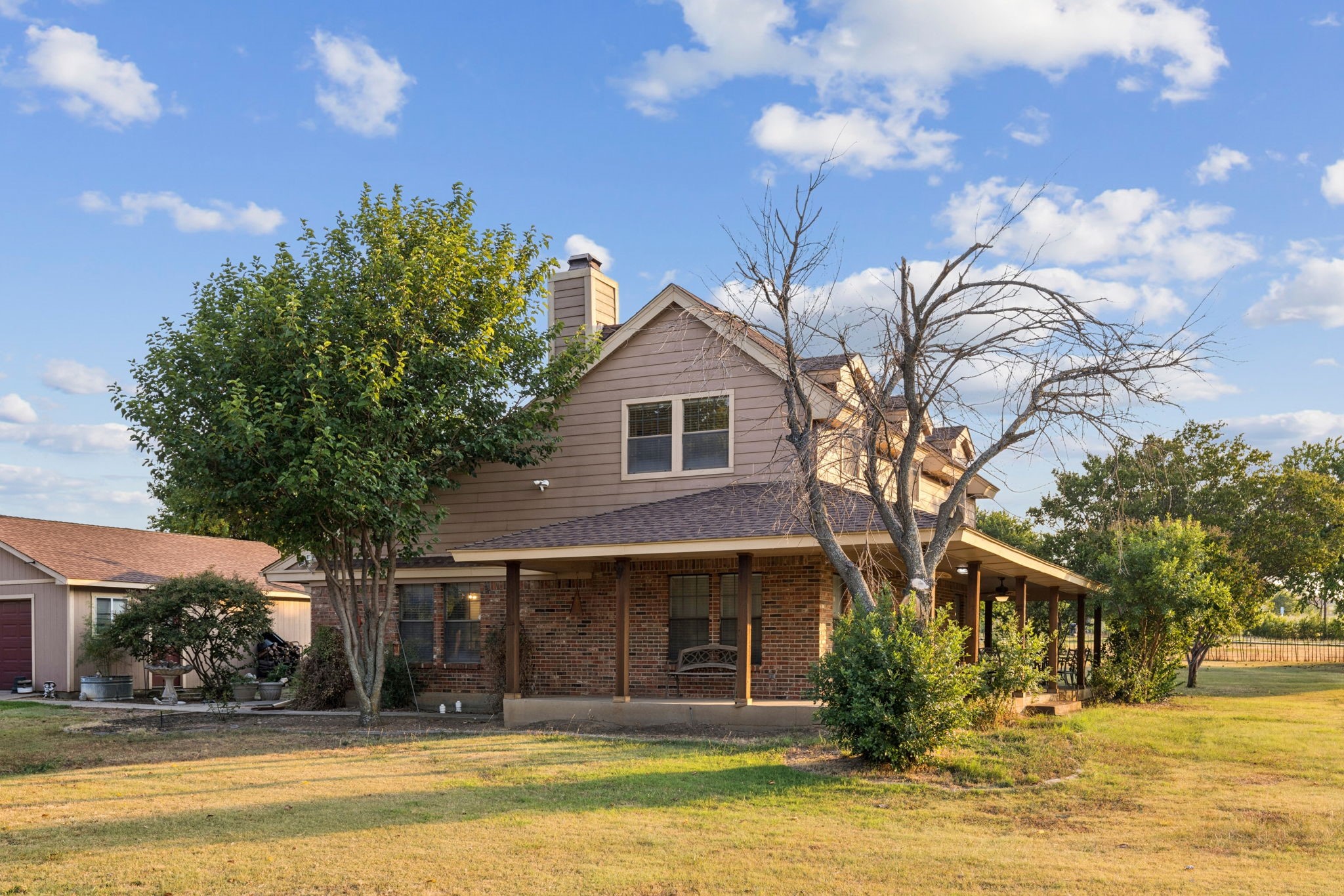 202 Blue Mound Road E