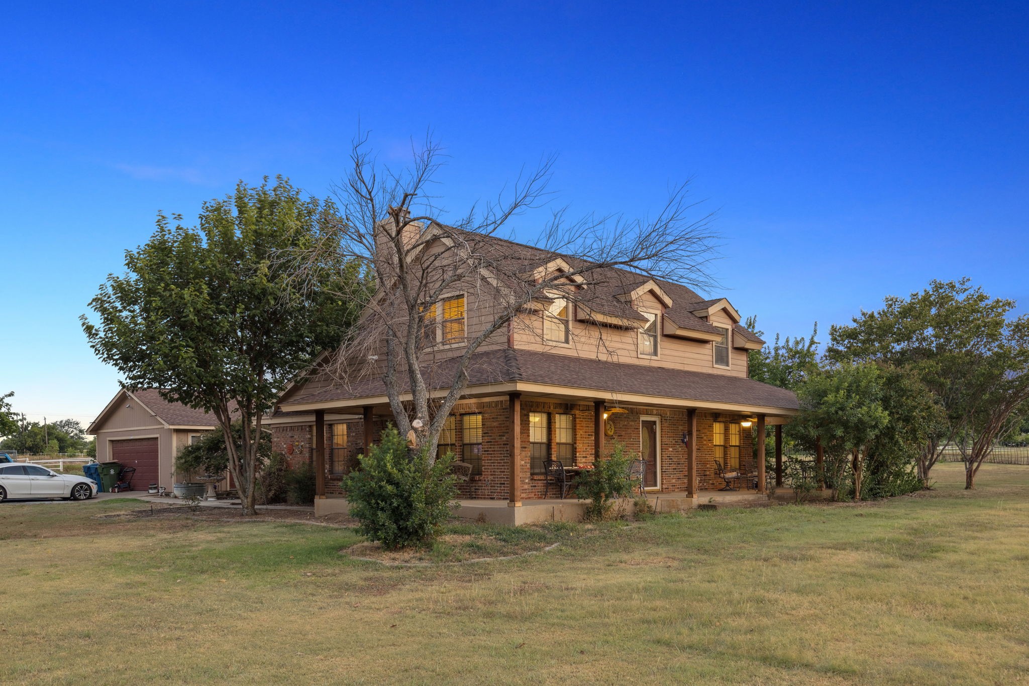 202 Blue Mound Road E