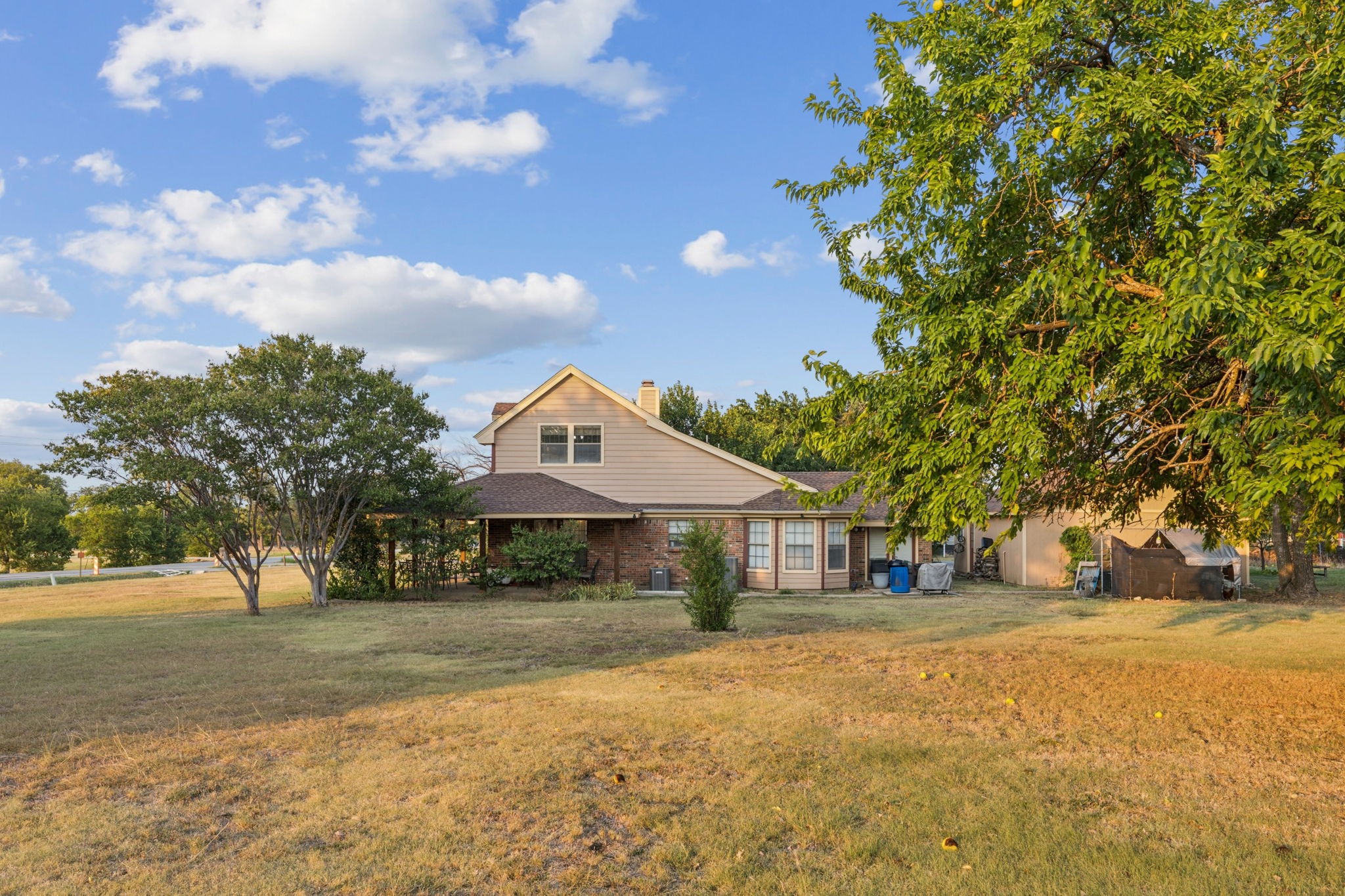 202 Blue Mound Road E