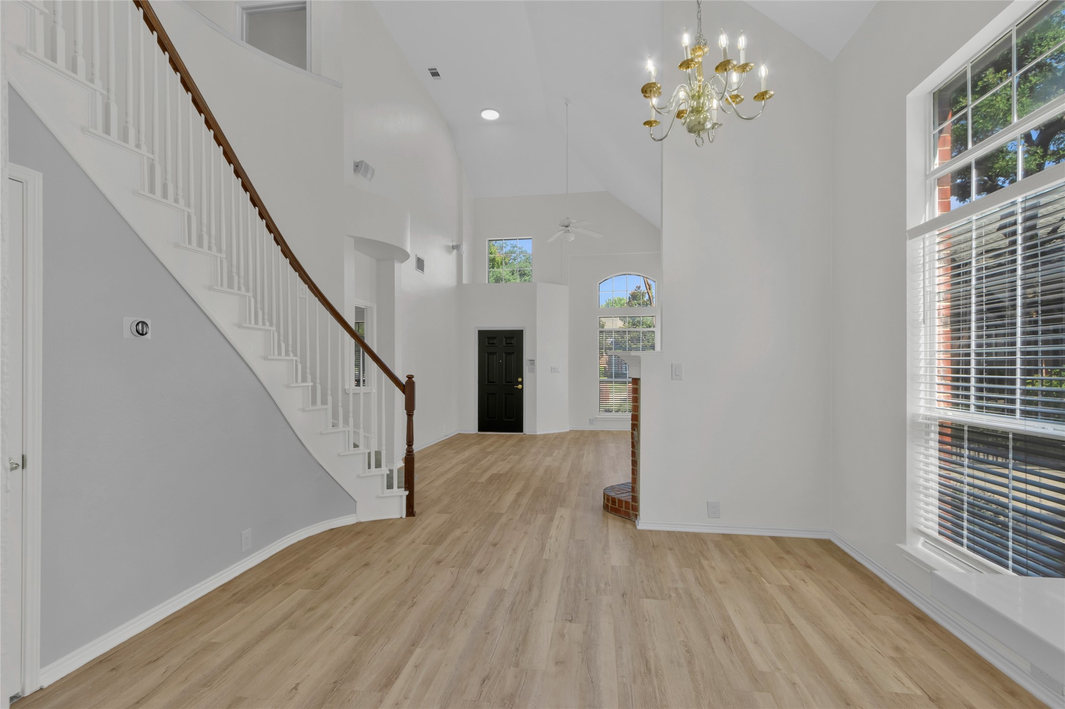 3904 Creek Crossing Drive