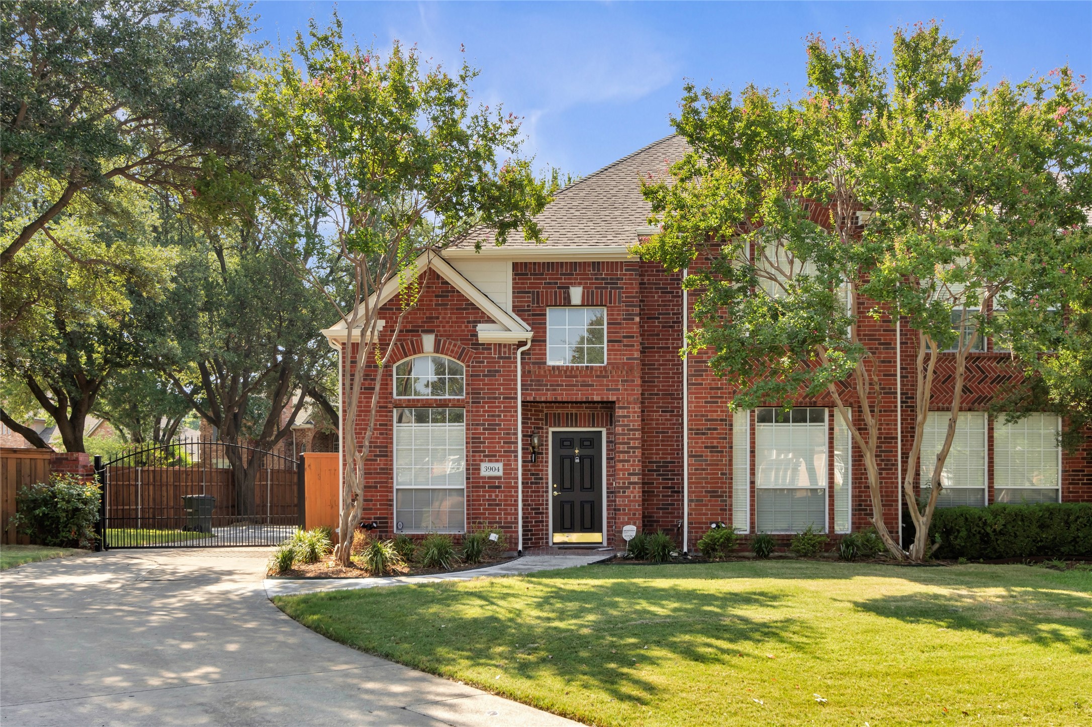 3904 Creek Crossing Drive