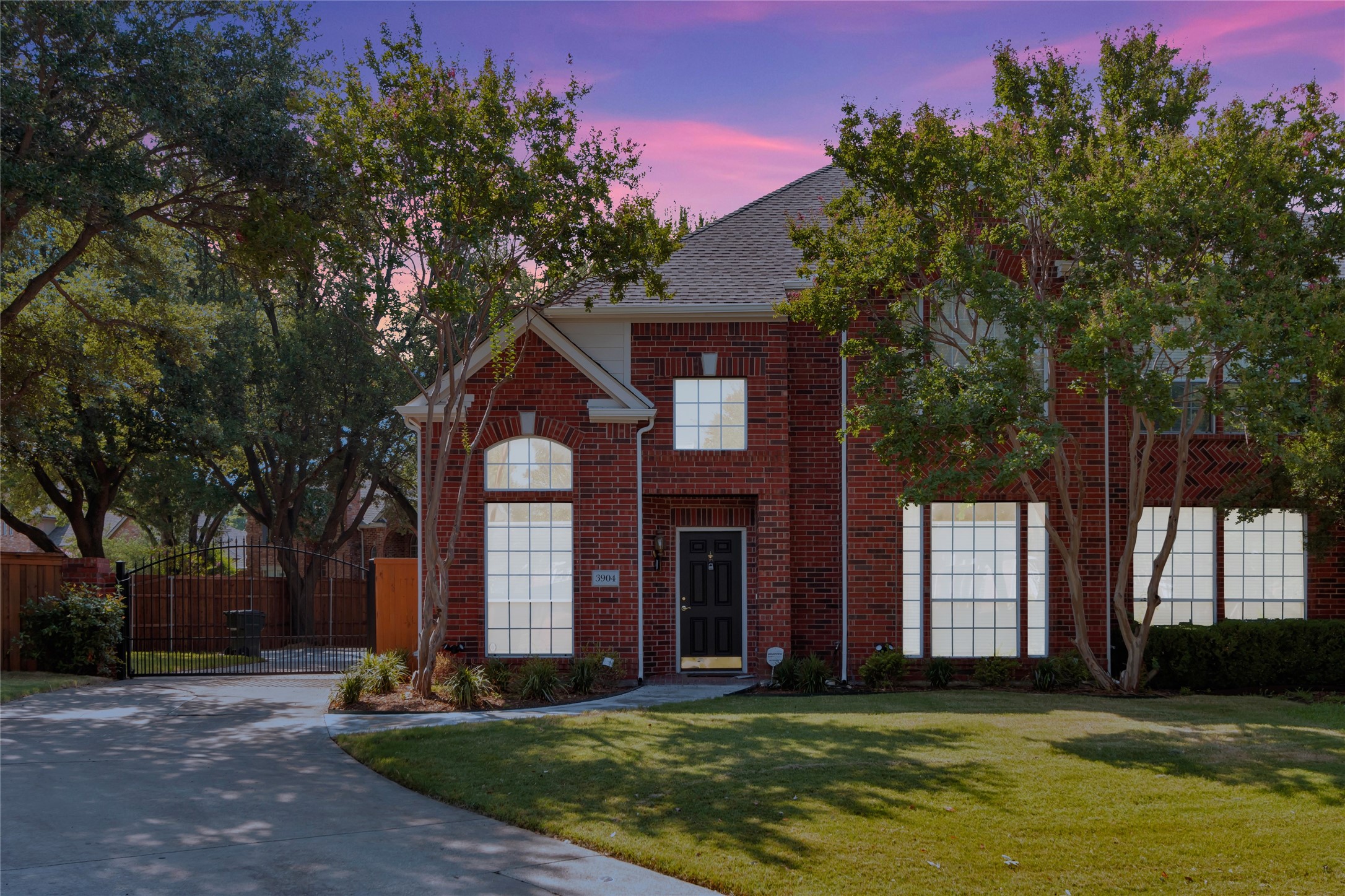 3904 Creek Crossing Drive