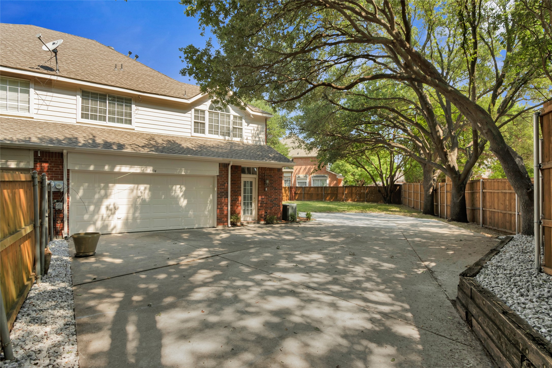 3904 Creek Crossing Drive