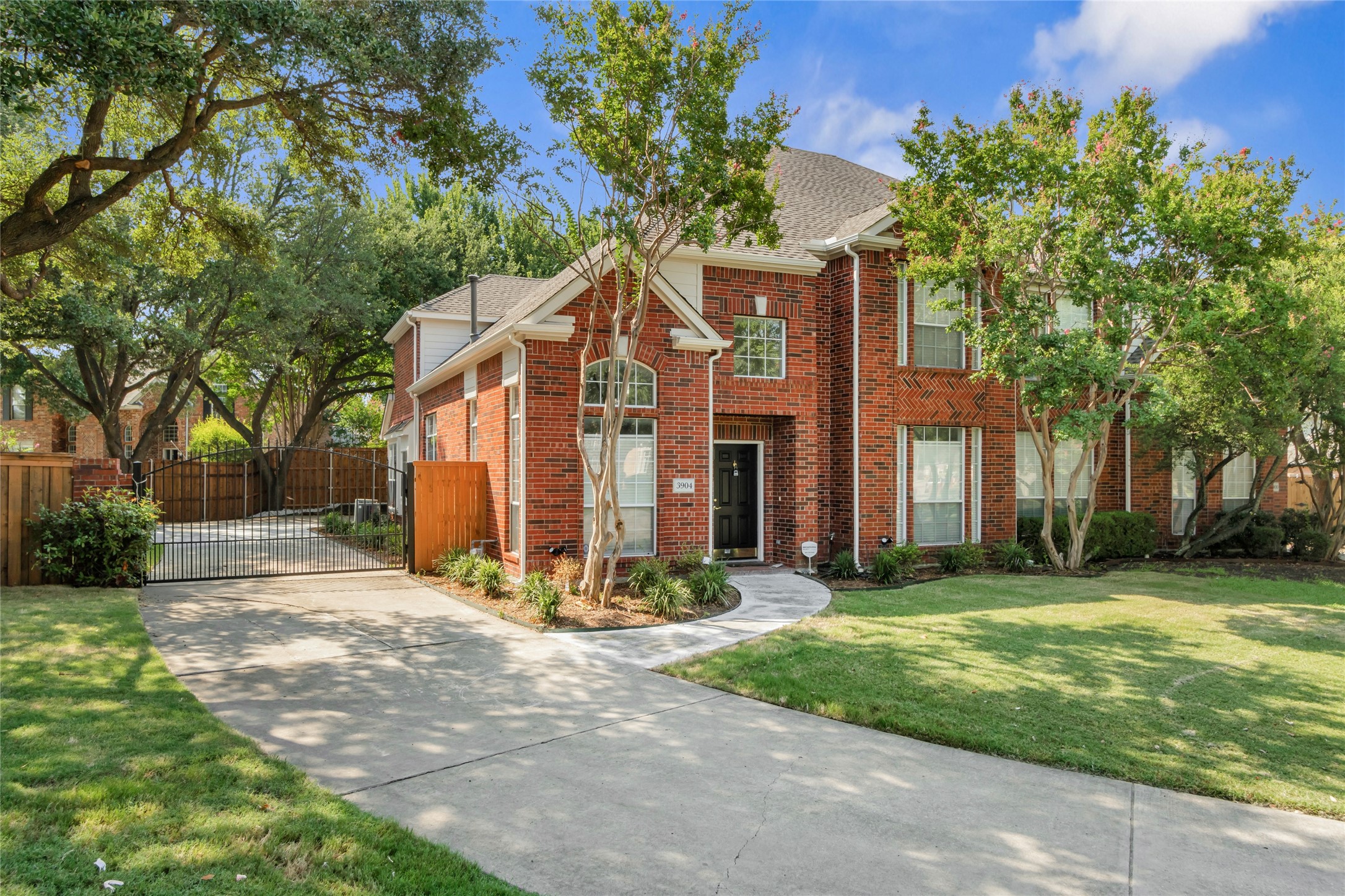 3904 Creek Crossing Drive