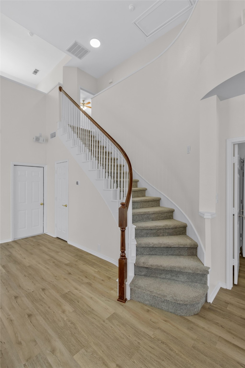 3904 Creek Crossing Drive