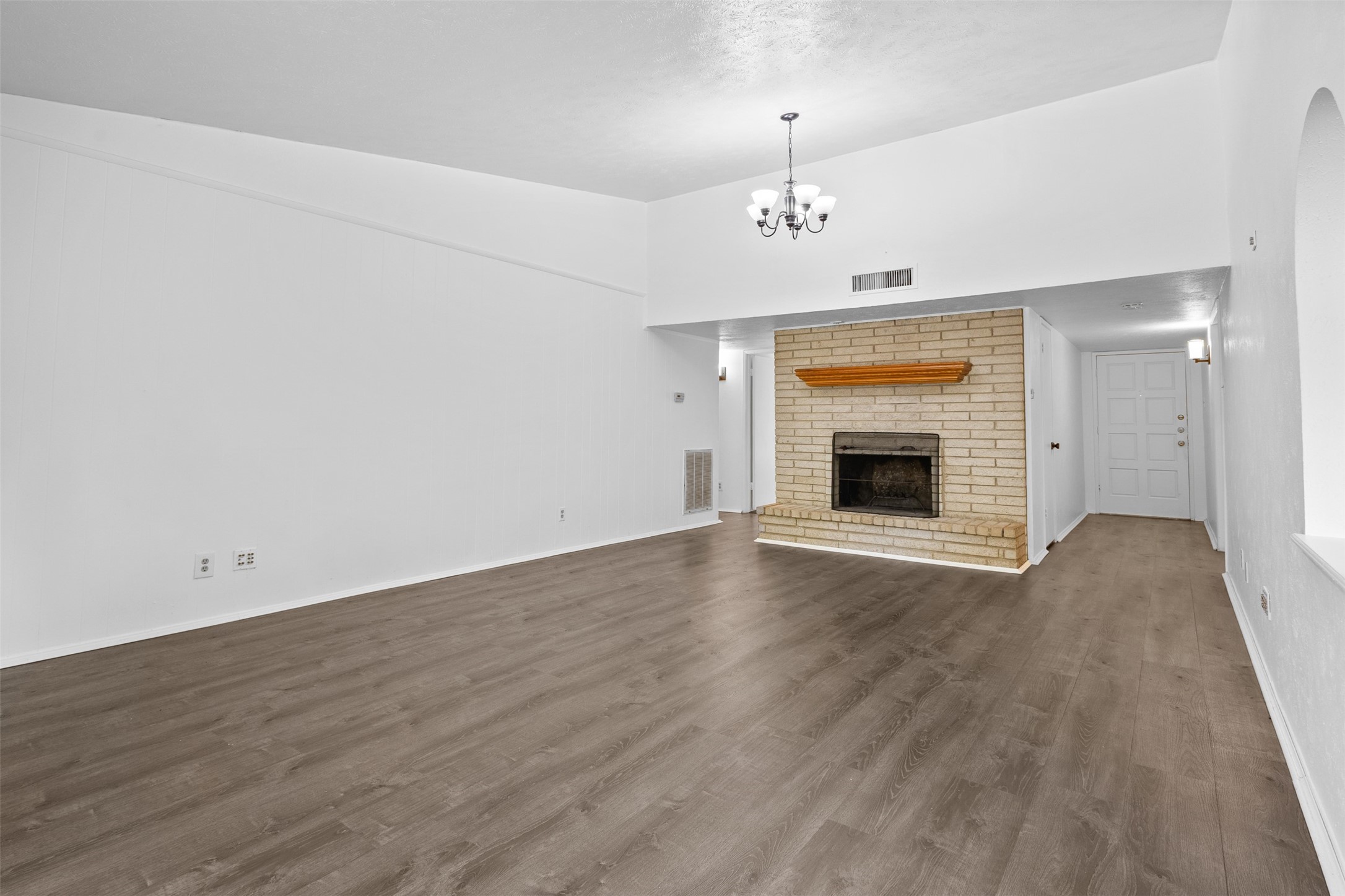 1440 Harvest Glen Drive