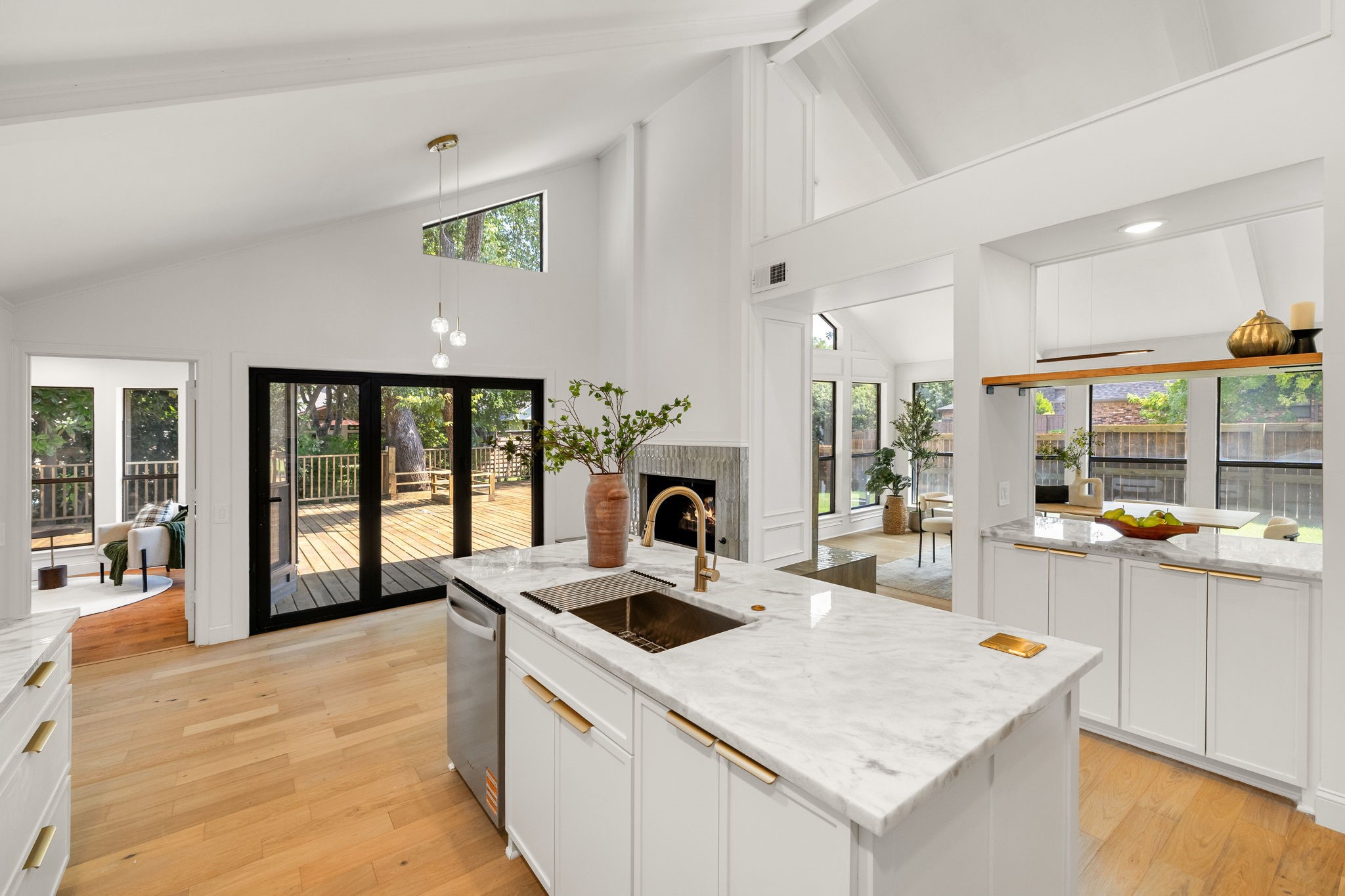 5827 Brushy Creek Trail