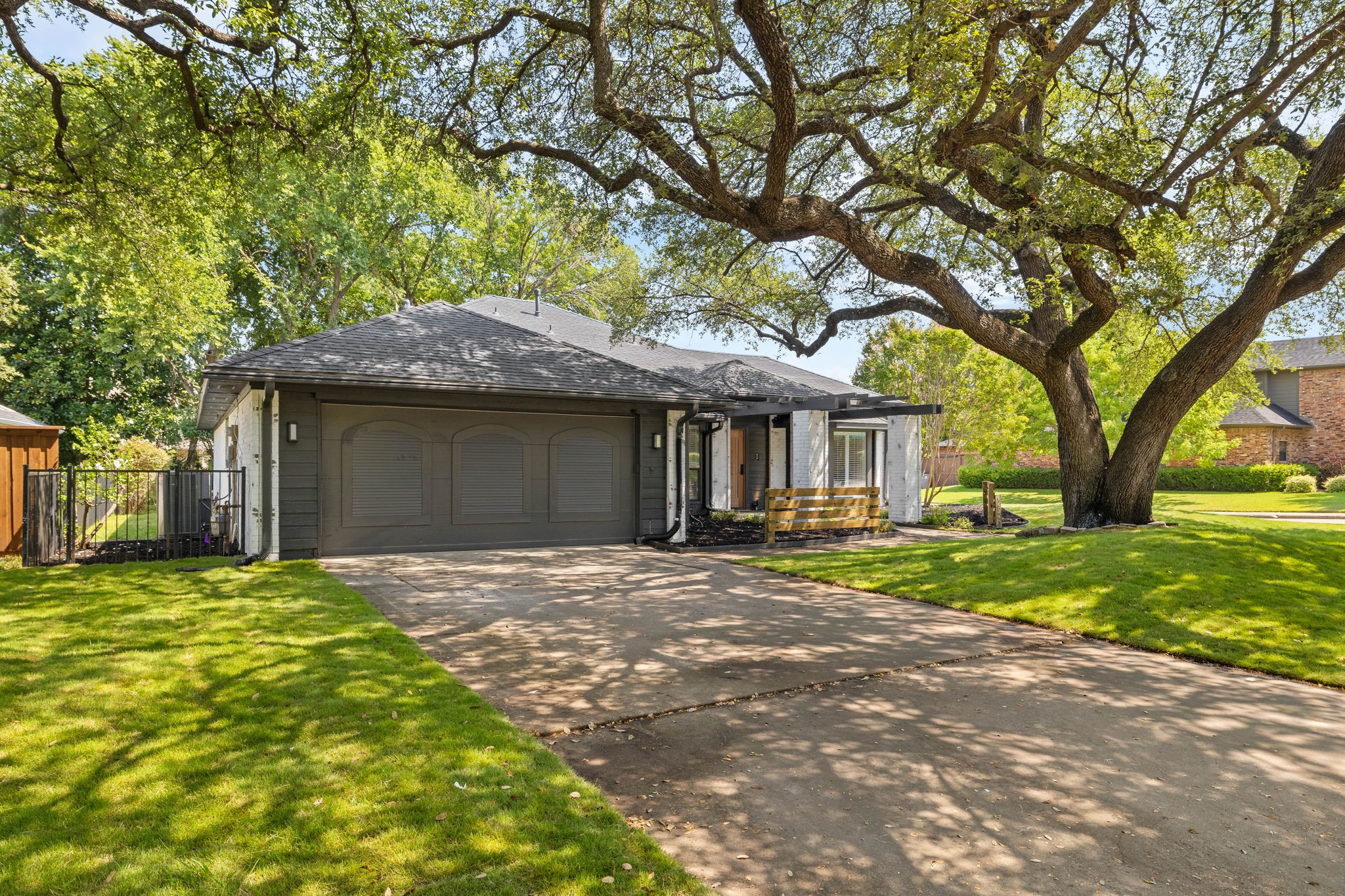 5827 Brushy Creek Trail