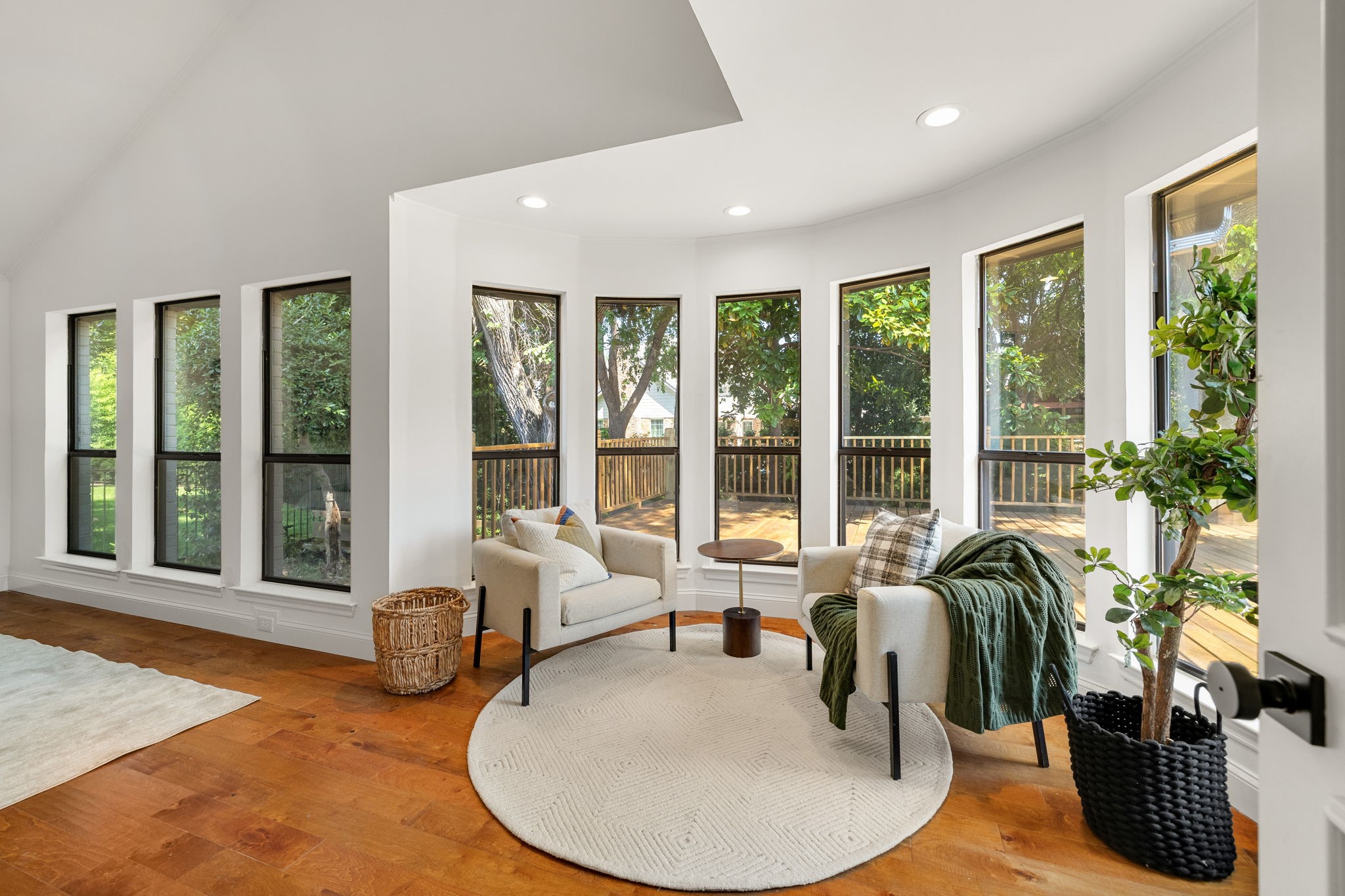 5827 Brushy Creek Trail