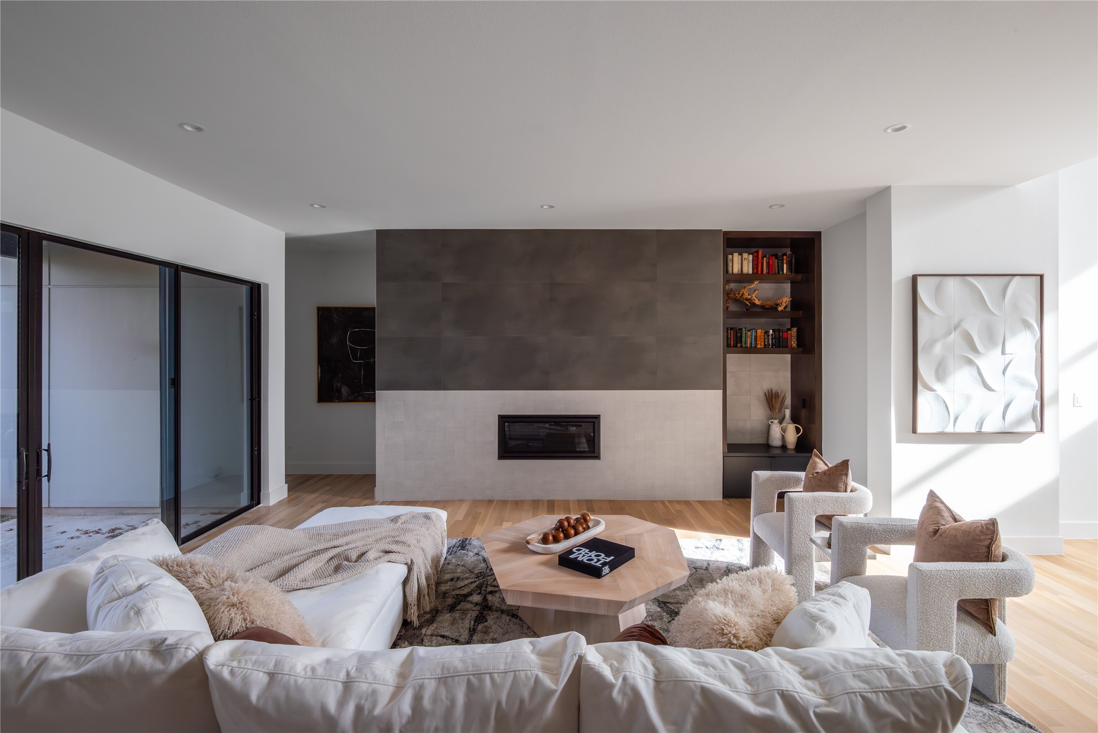 6923 Inverness Lane