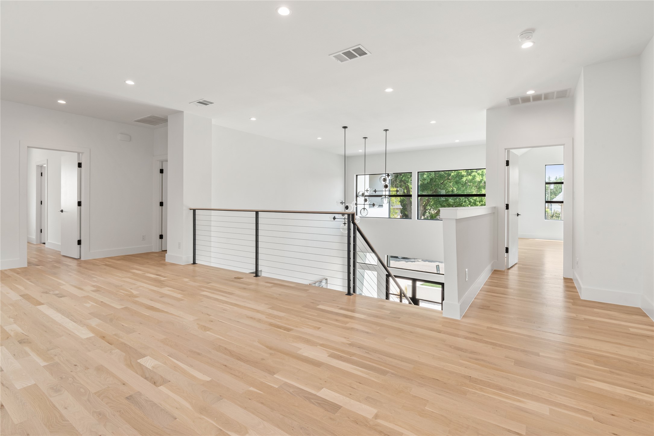 6923 Inverness Lane