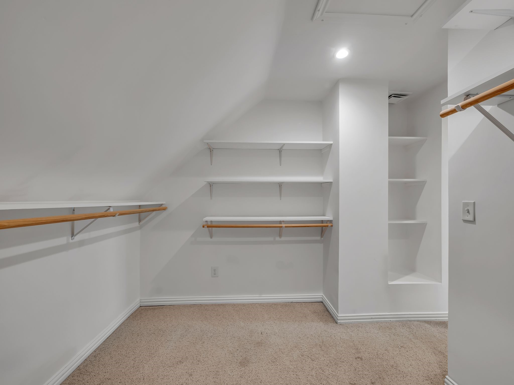 1531 Cedar Hill Avenue