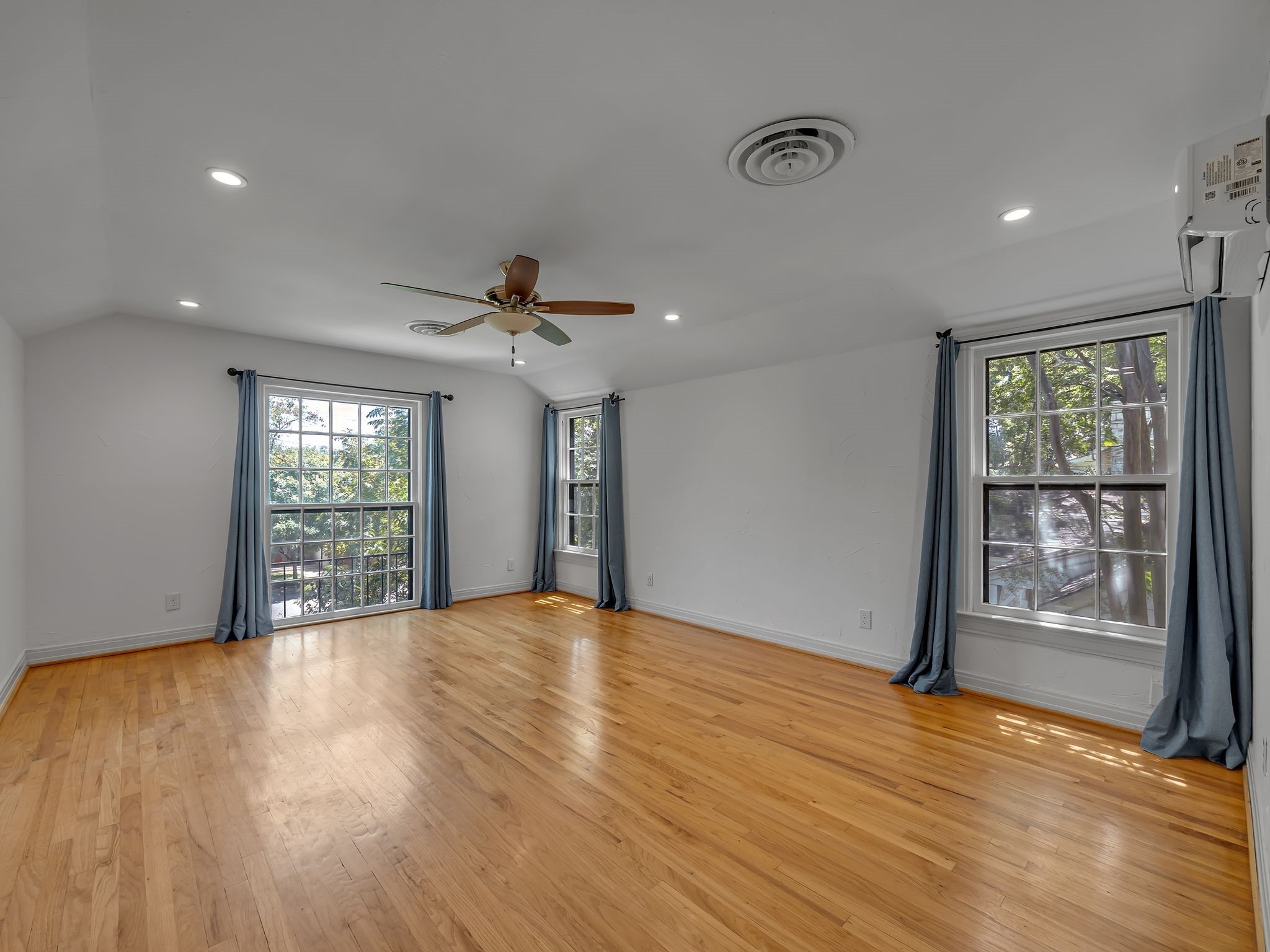 1531 Cedar Hill Avenue