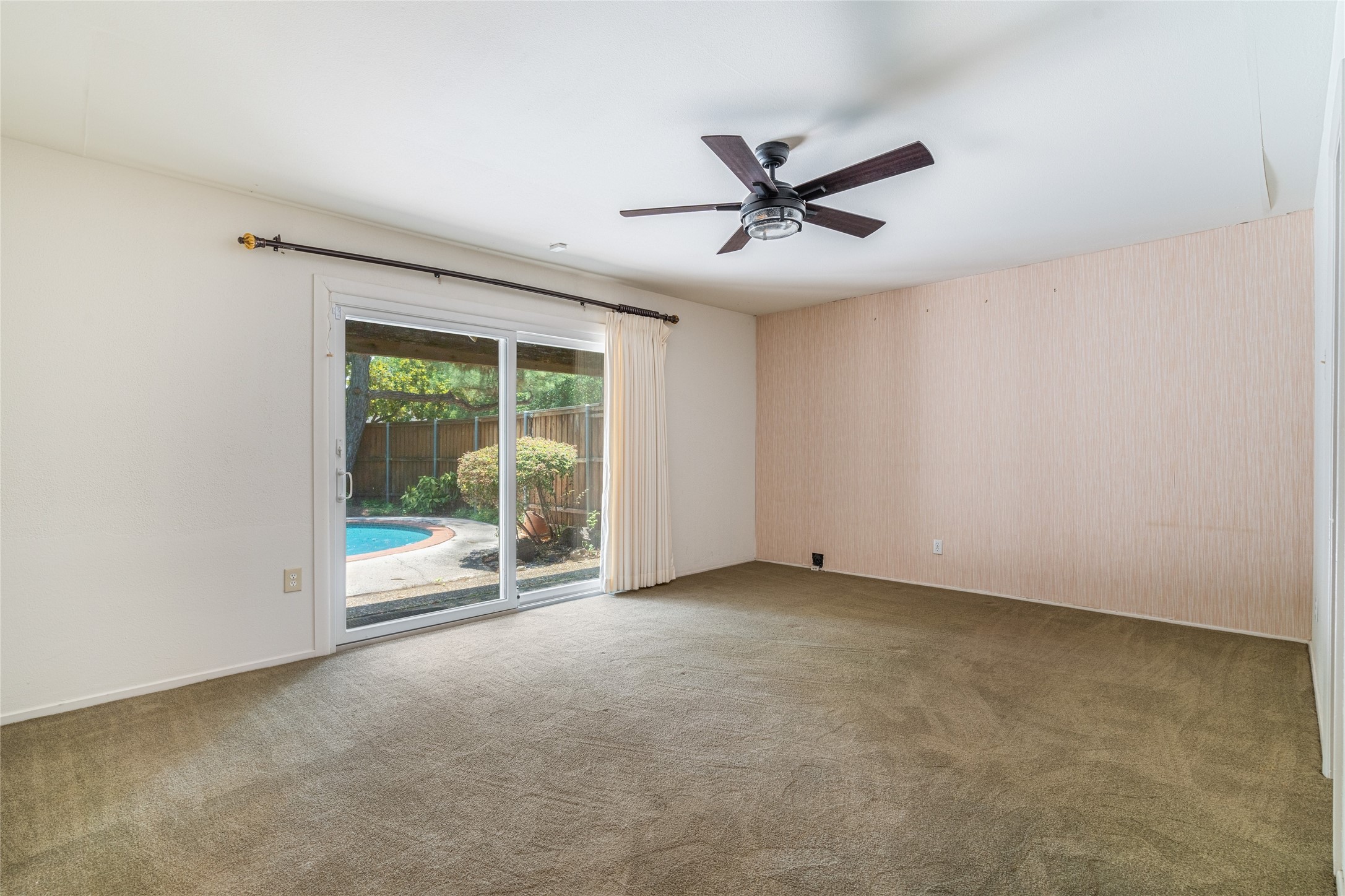 4032 Echo Glen Drive