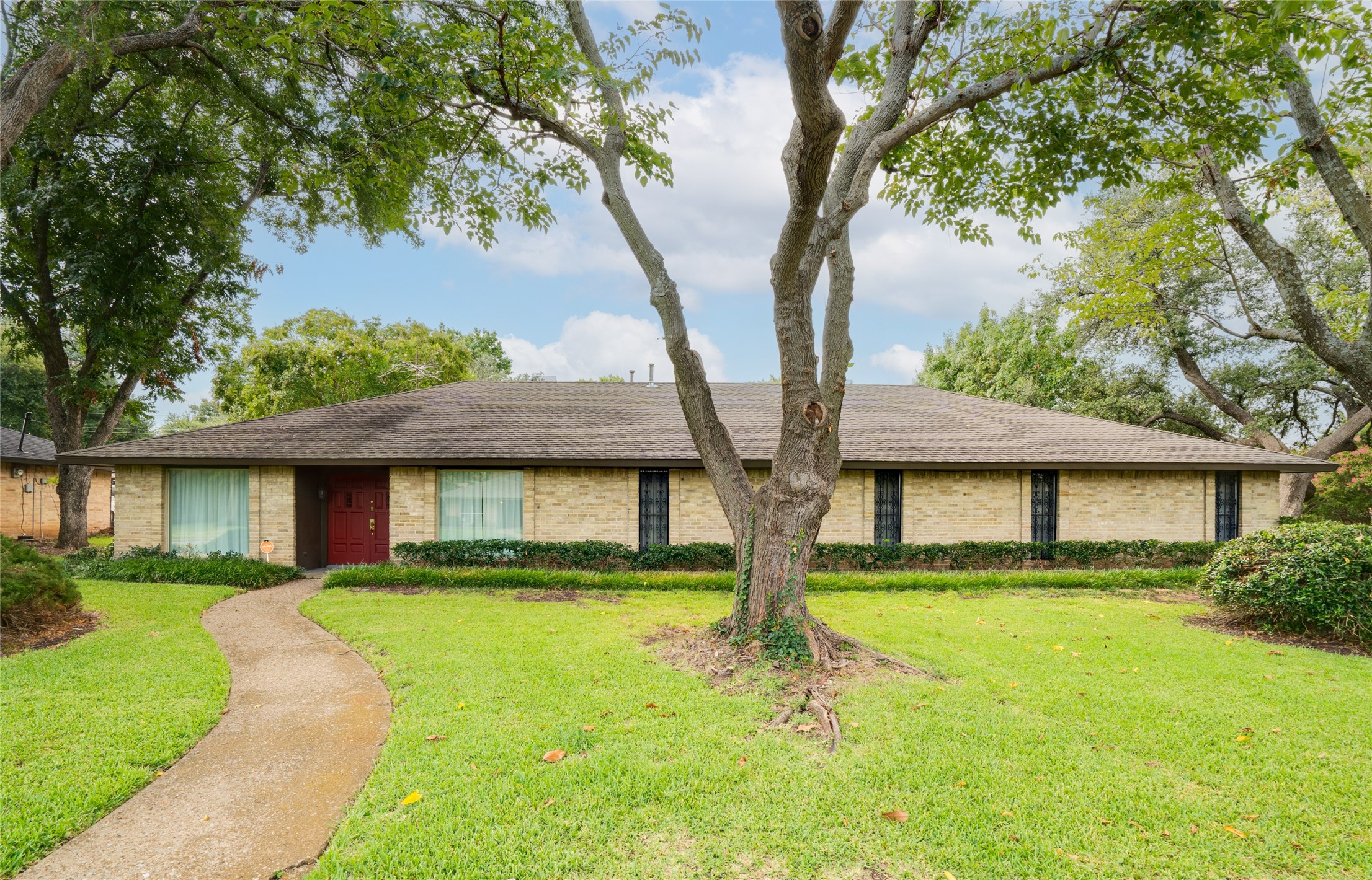 4032 Echo Glen Drive