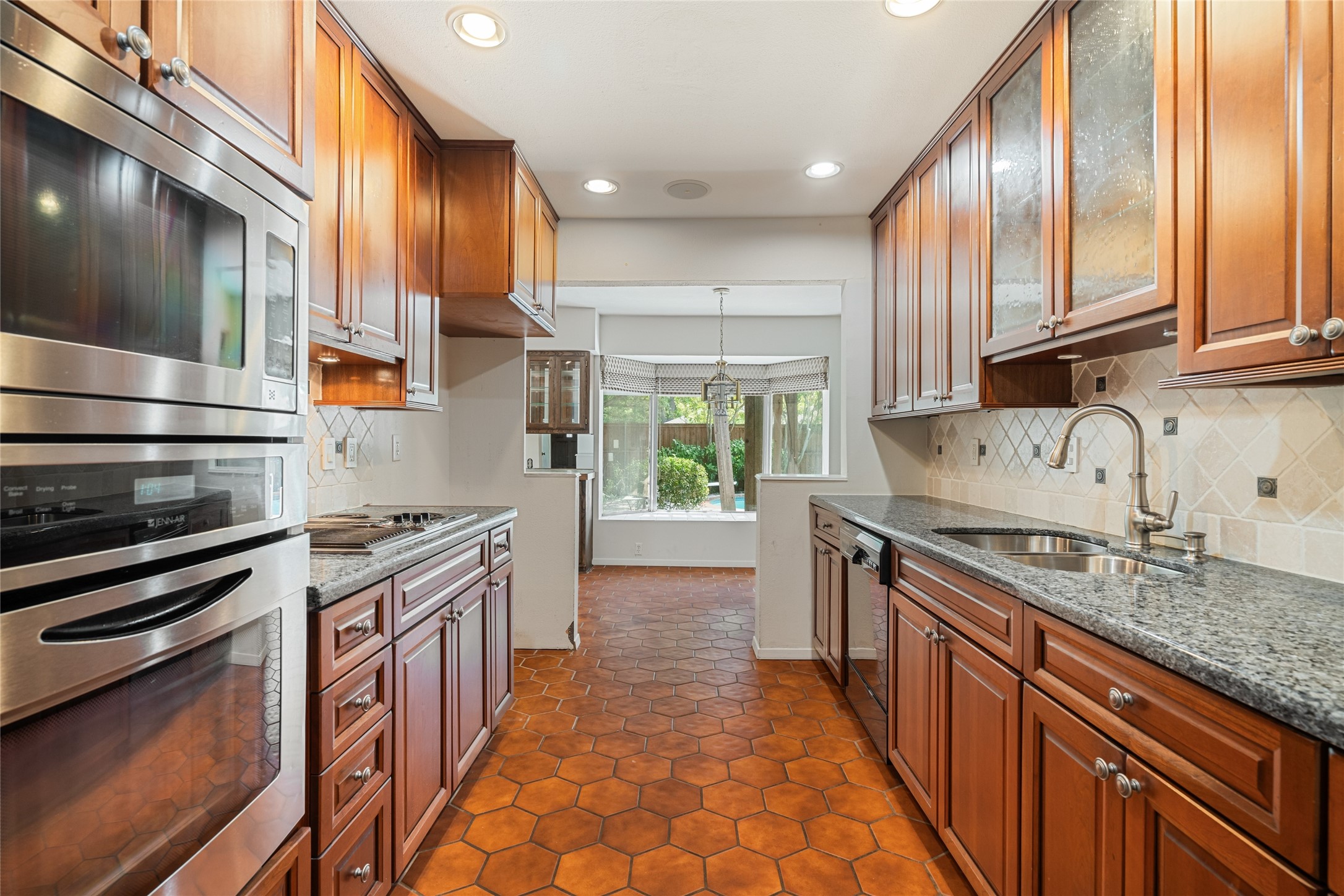 4032 Echo Glen Drive