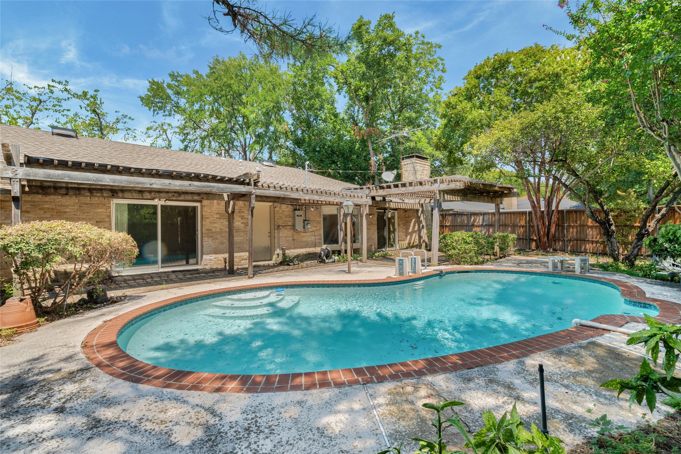 4032 Echo Glen Drive