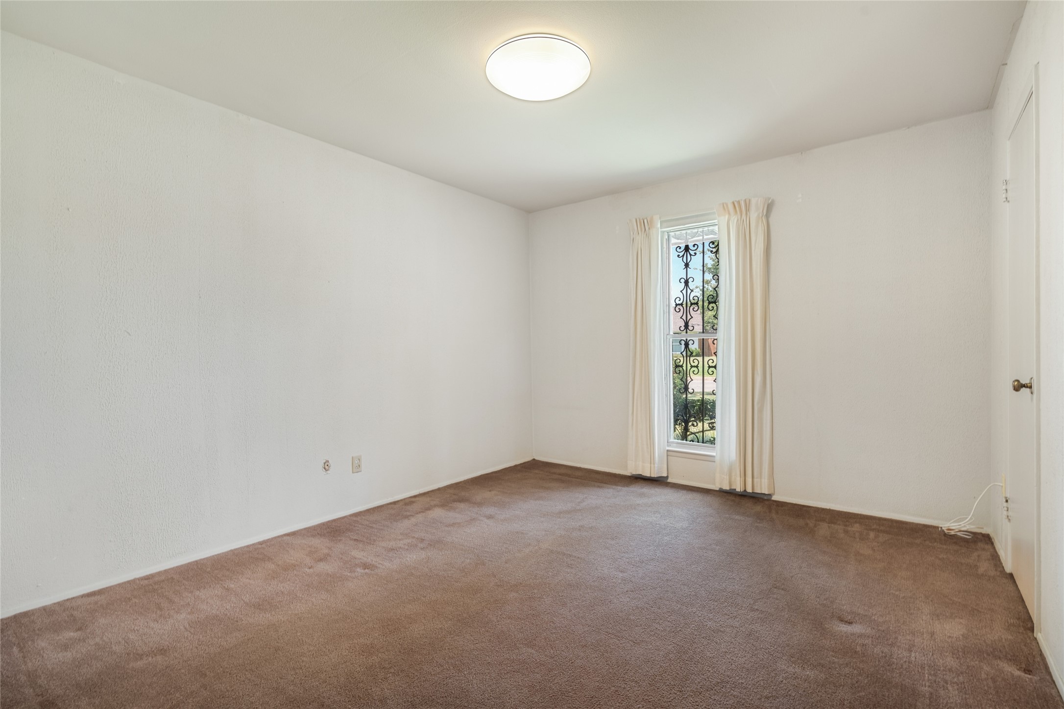 4032 Echo Glen Drive