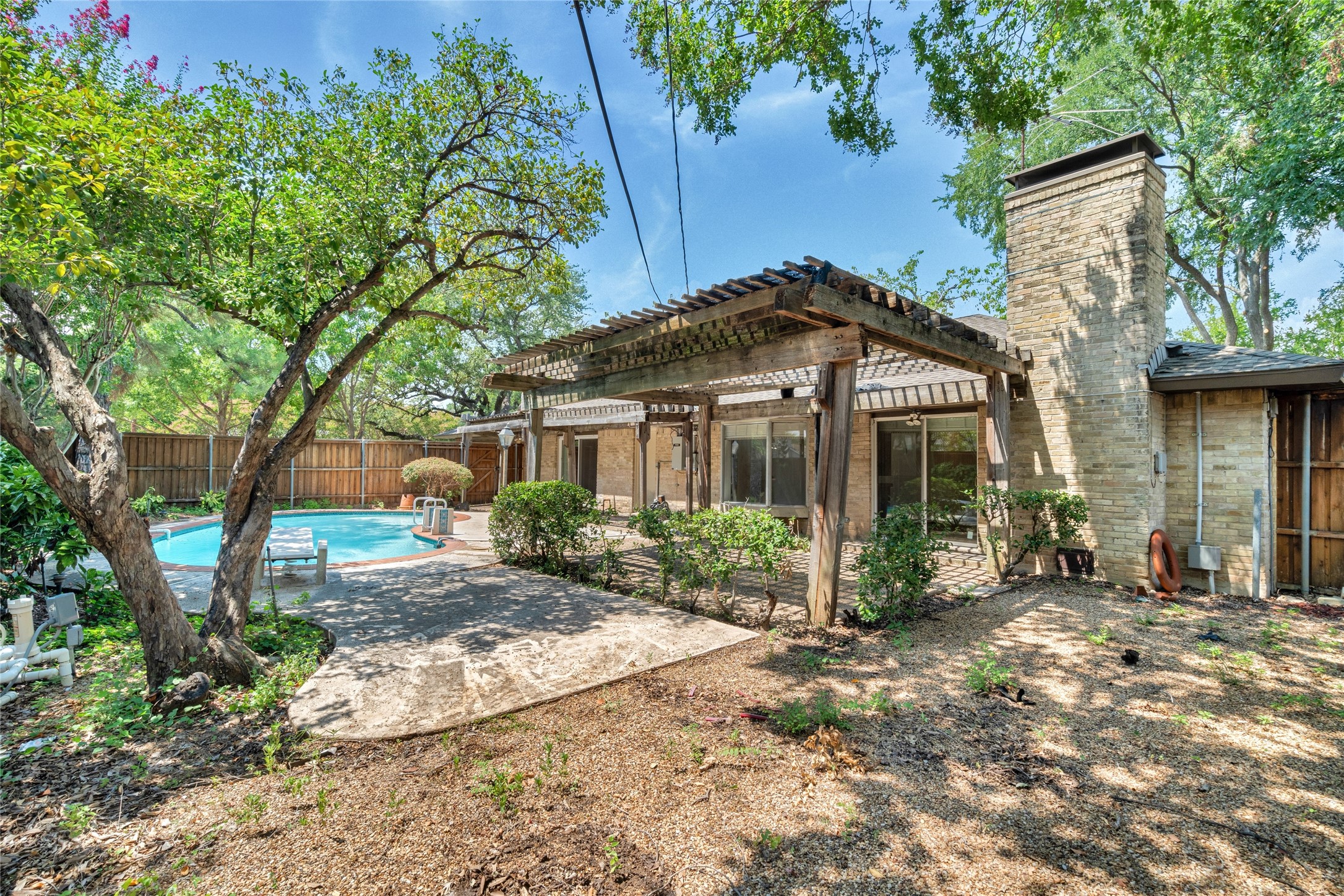 4032 Echo Glen Drive