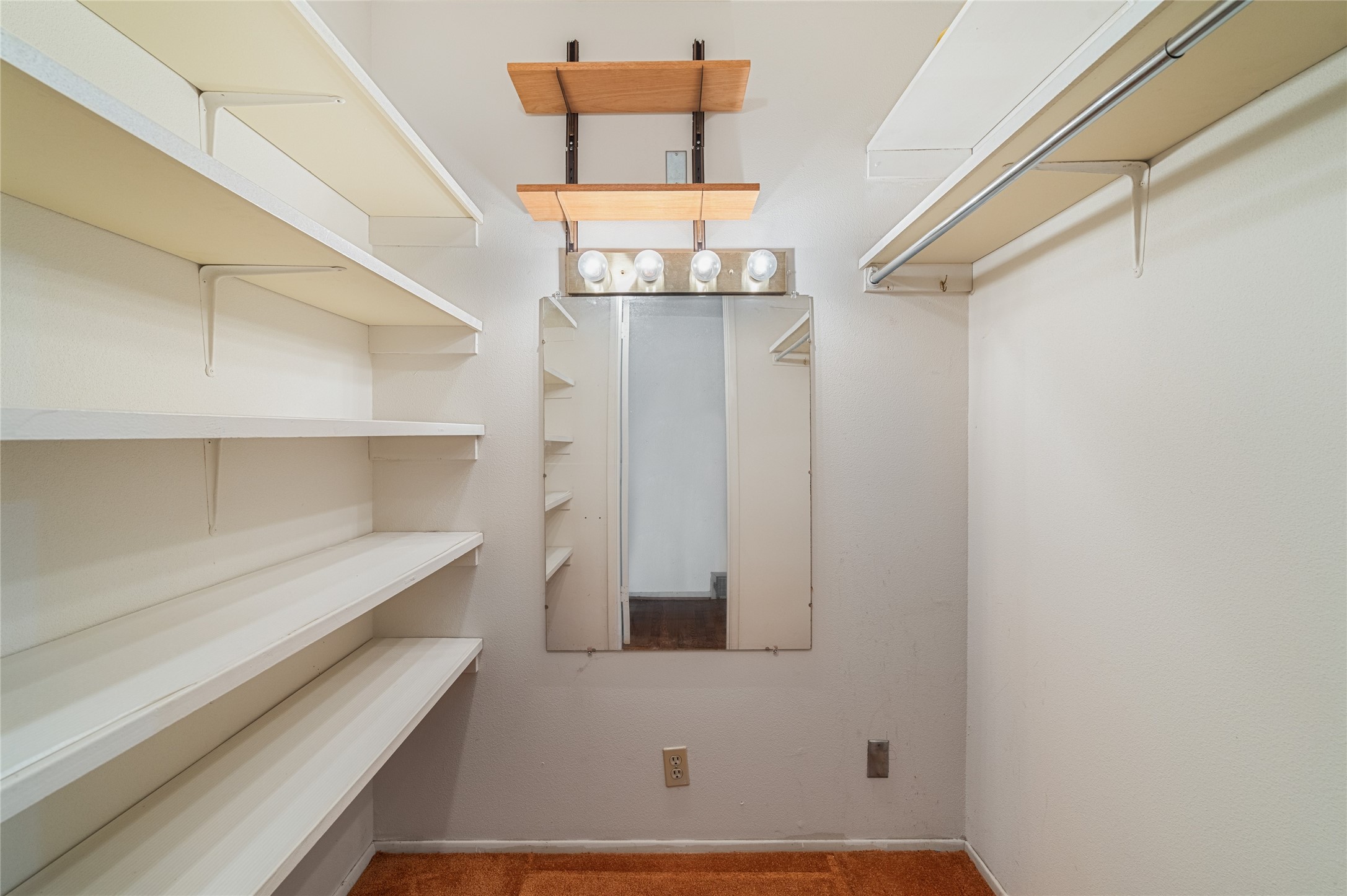 4032 Echo Glen Drive