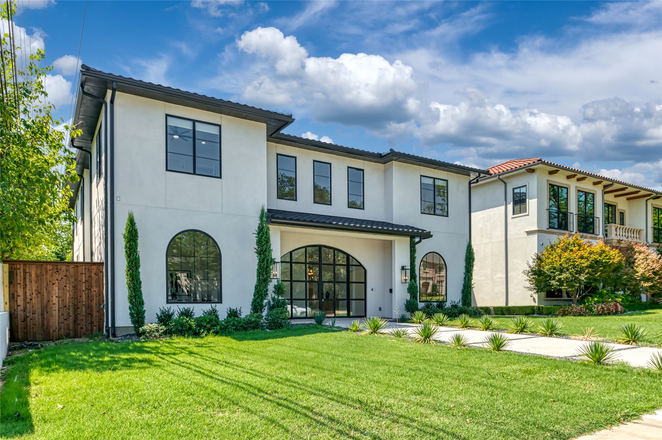 6838 Chevy Chase Avenue