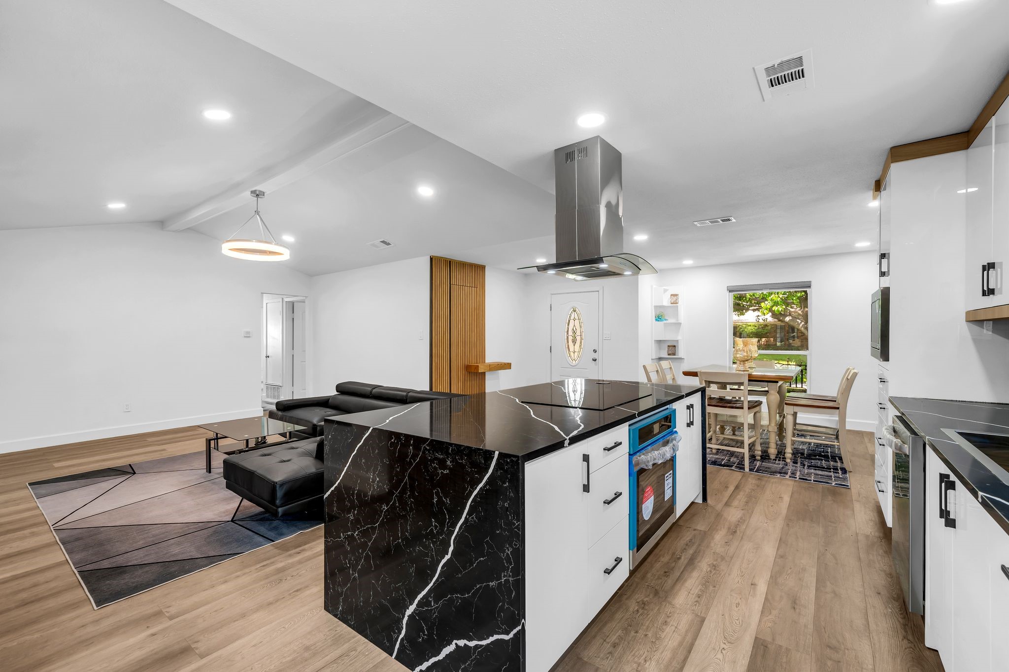 4122 Azalea Lane