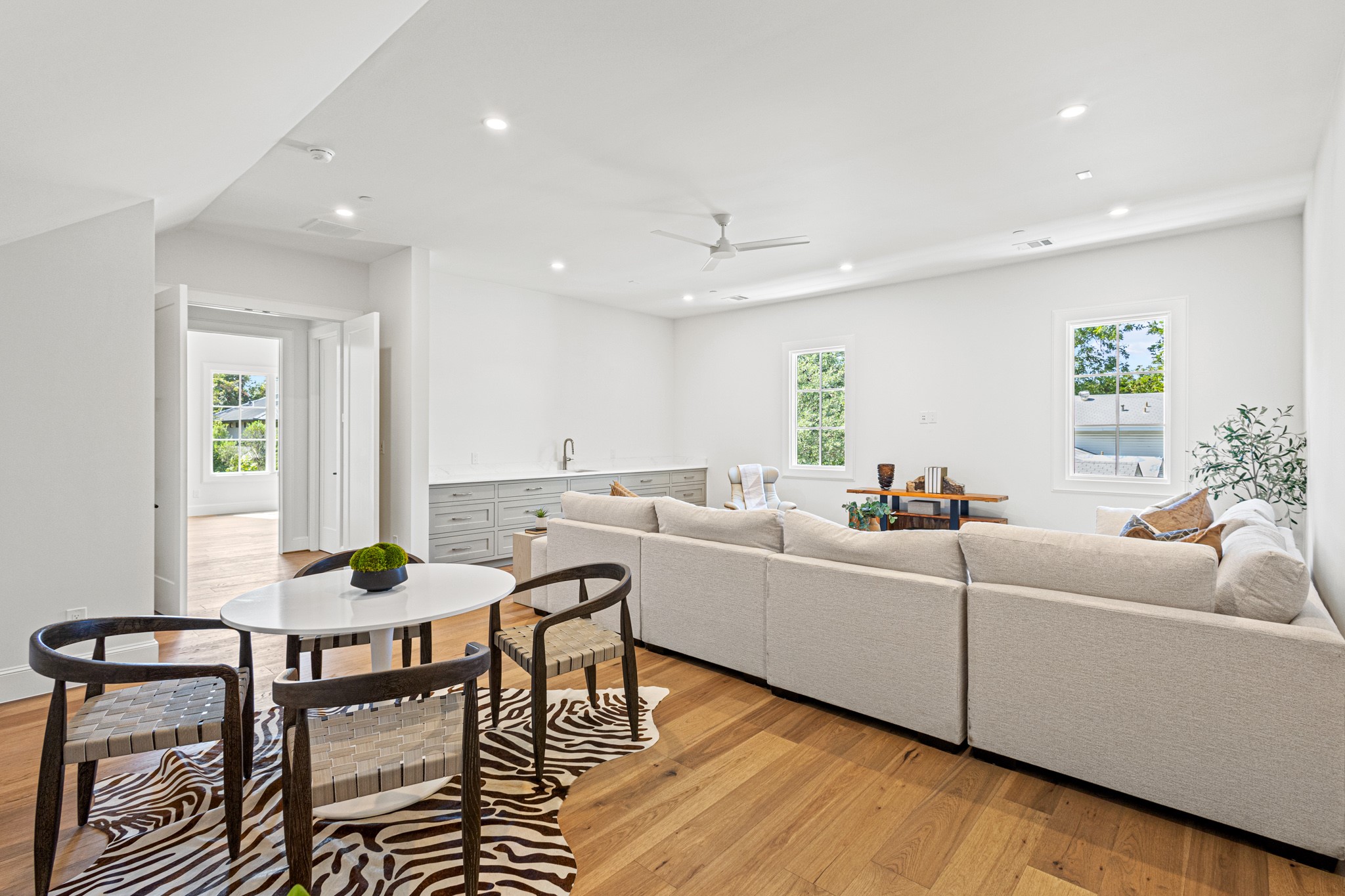 5925 Williamstown Road