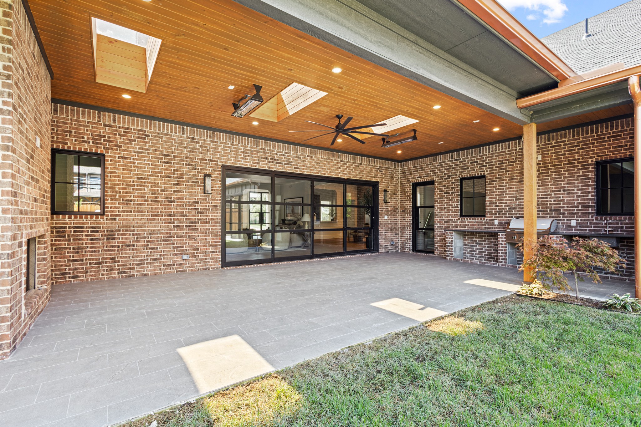 5925 Williamstown Road