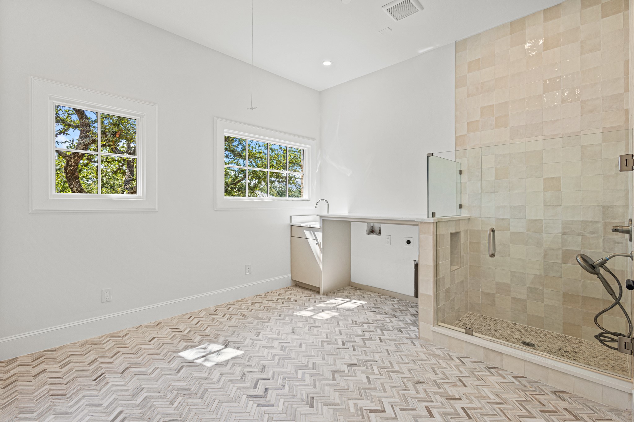 5925 Williamstown Road