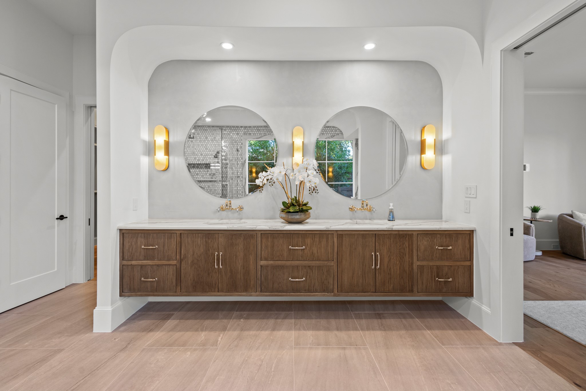 5925 Williamstown Road