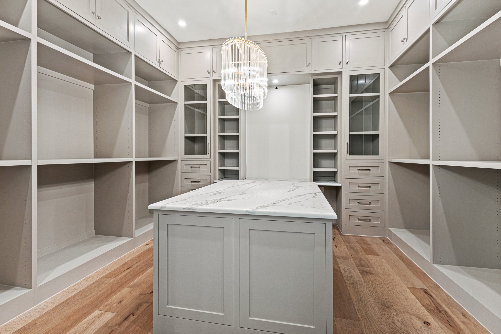 5925 Williamstown Road