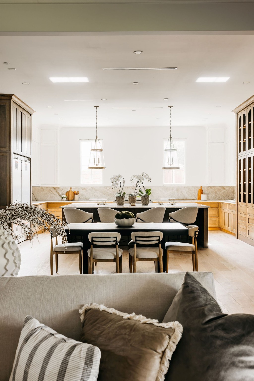 5925 Williamstown Road