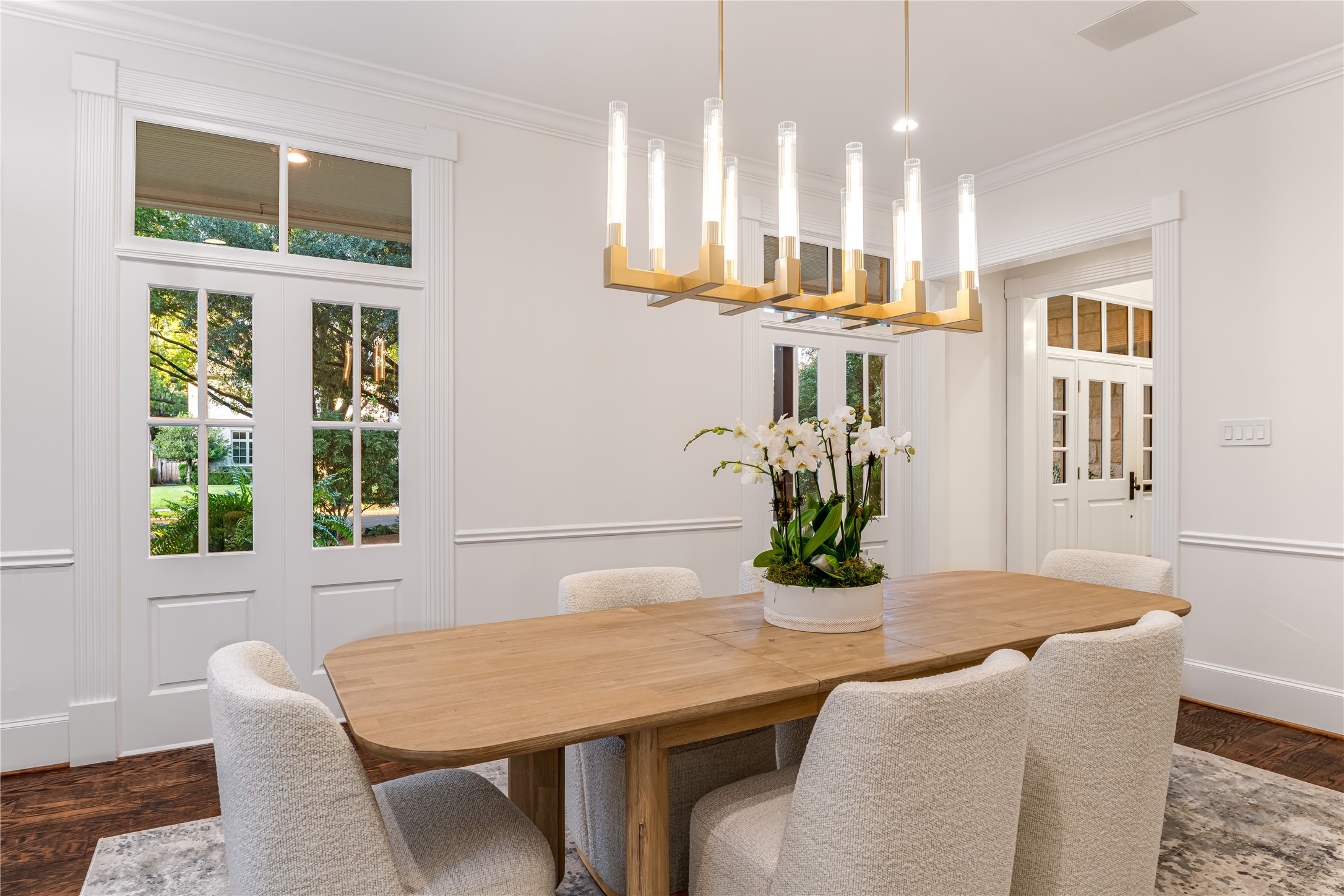 3933 Centenary Avenue