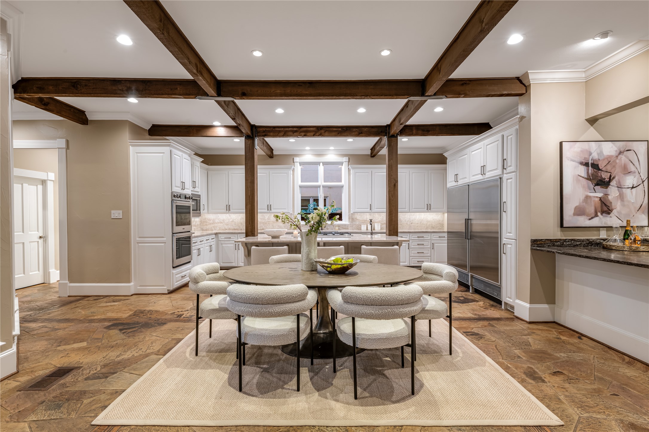 3933 Centenary Avenue