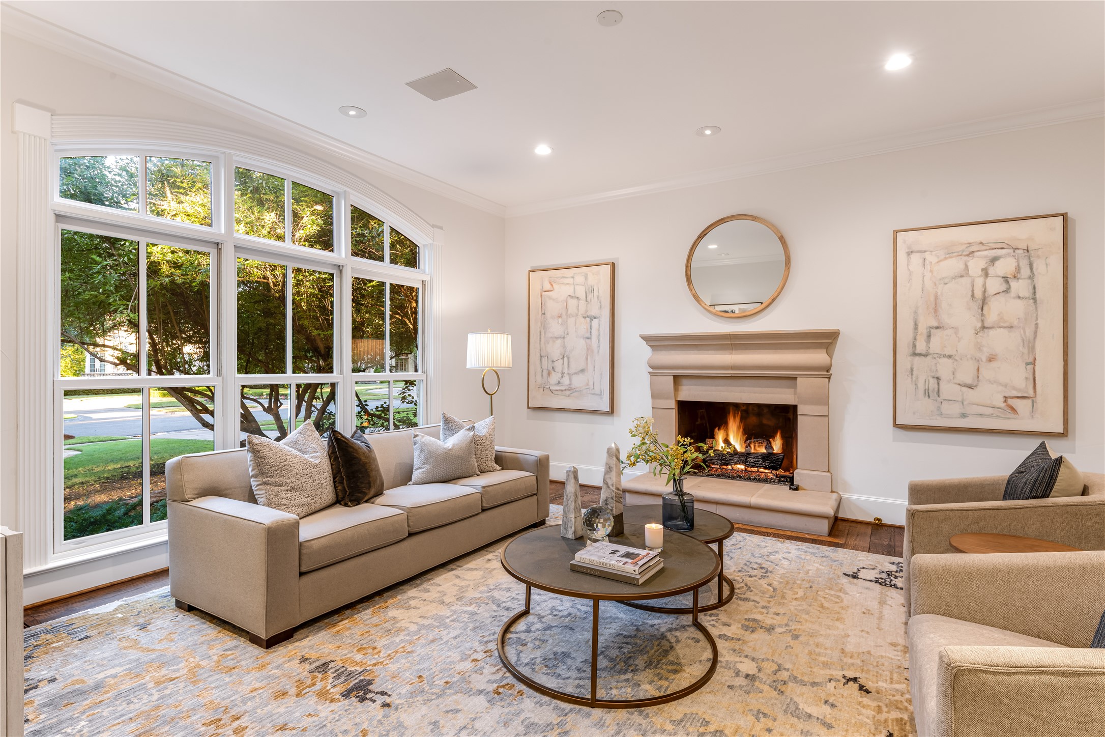 3933 Centenary Avenue