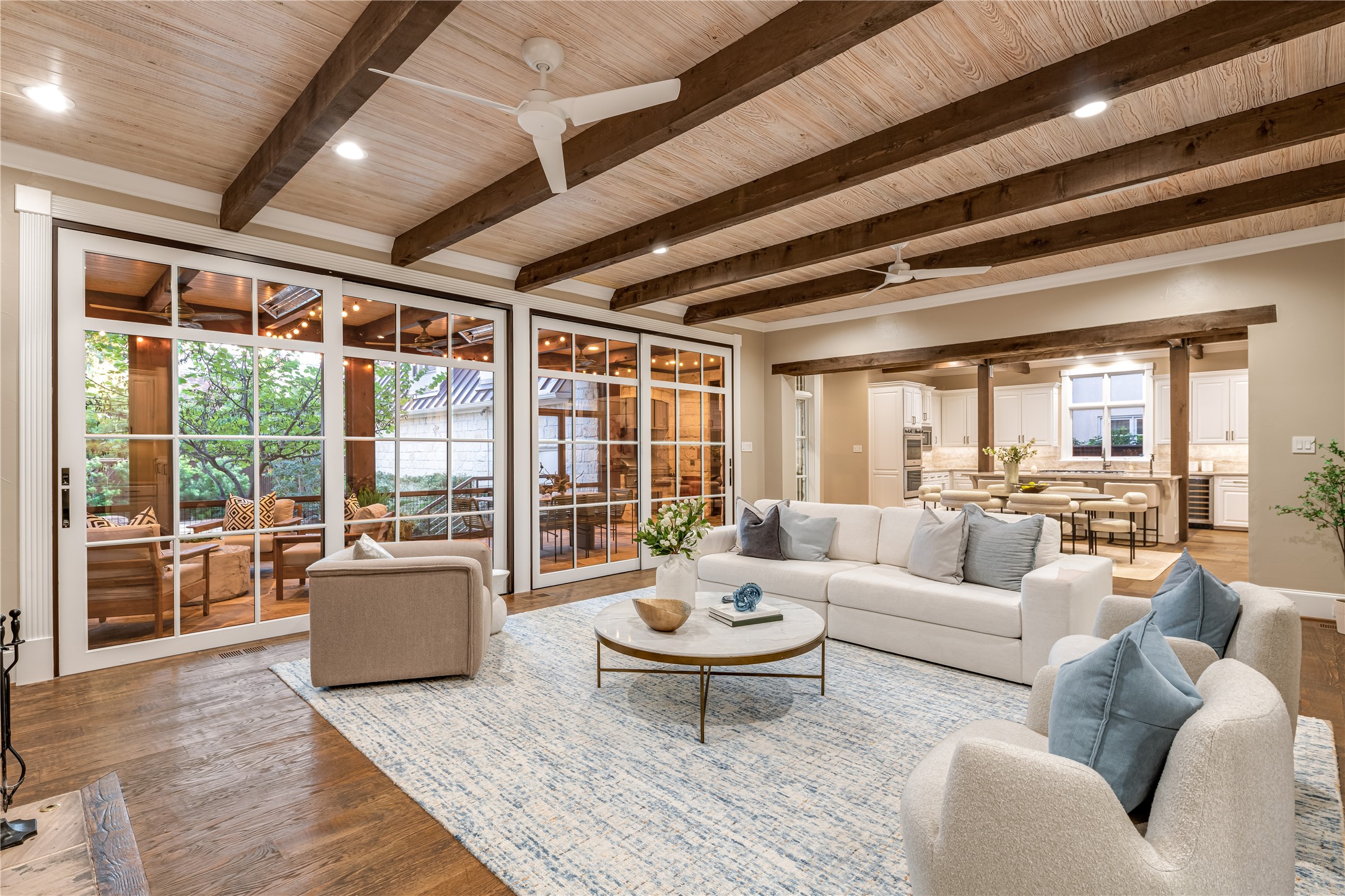 3933 Centenary Avenue