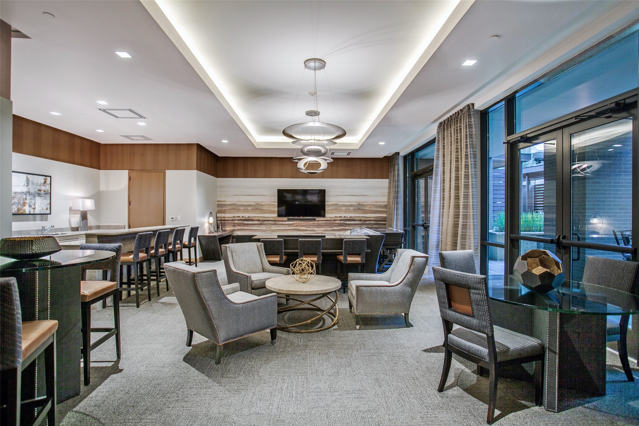 5656 N Central Expressway 207