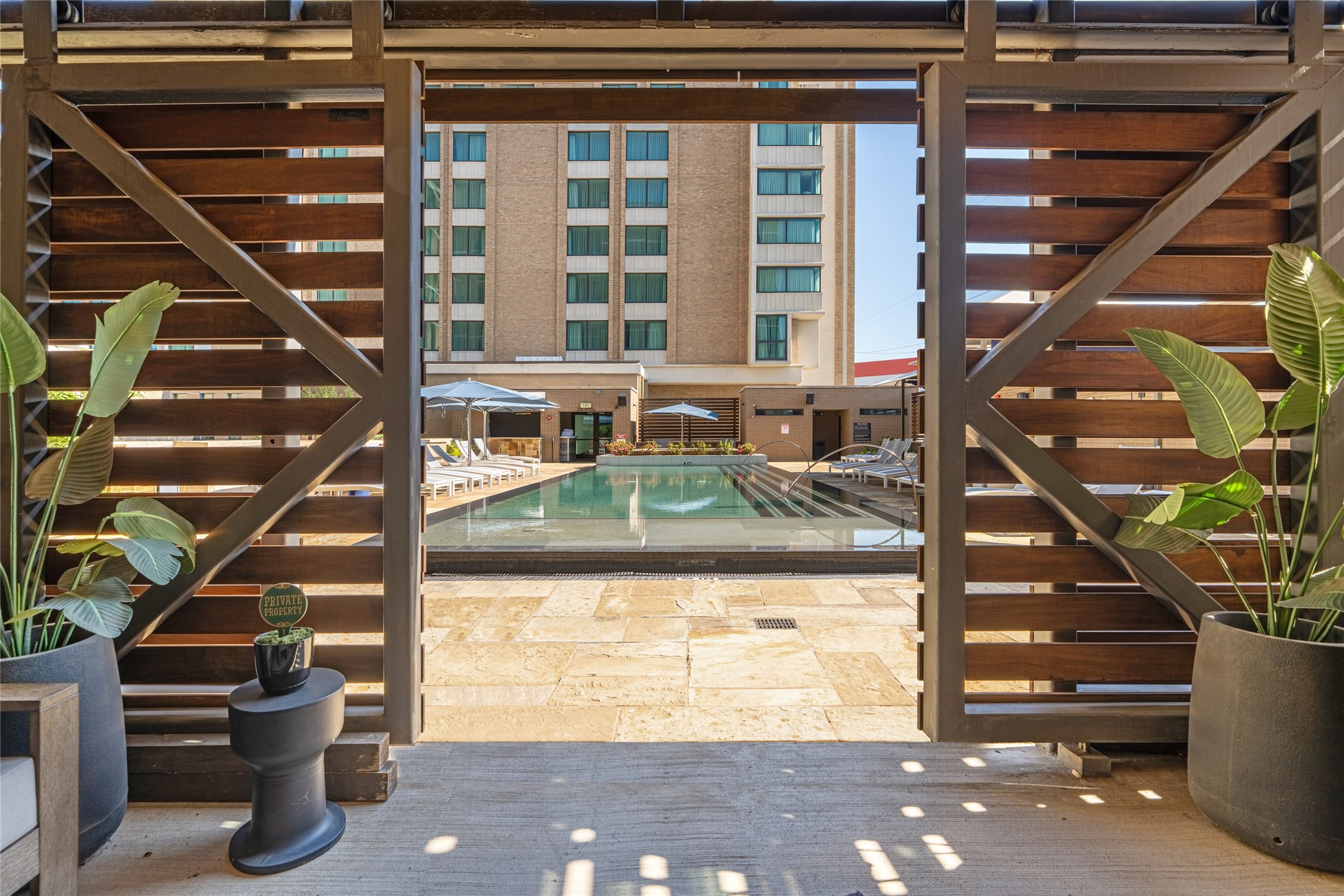 5656 N Central Expressway 207